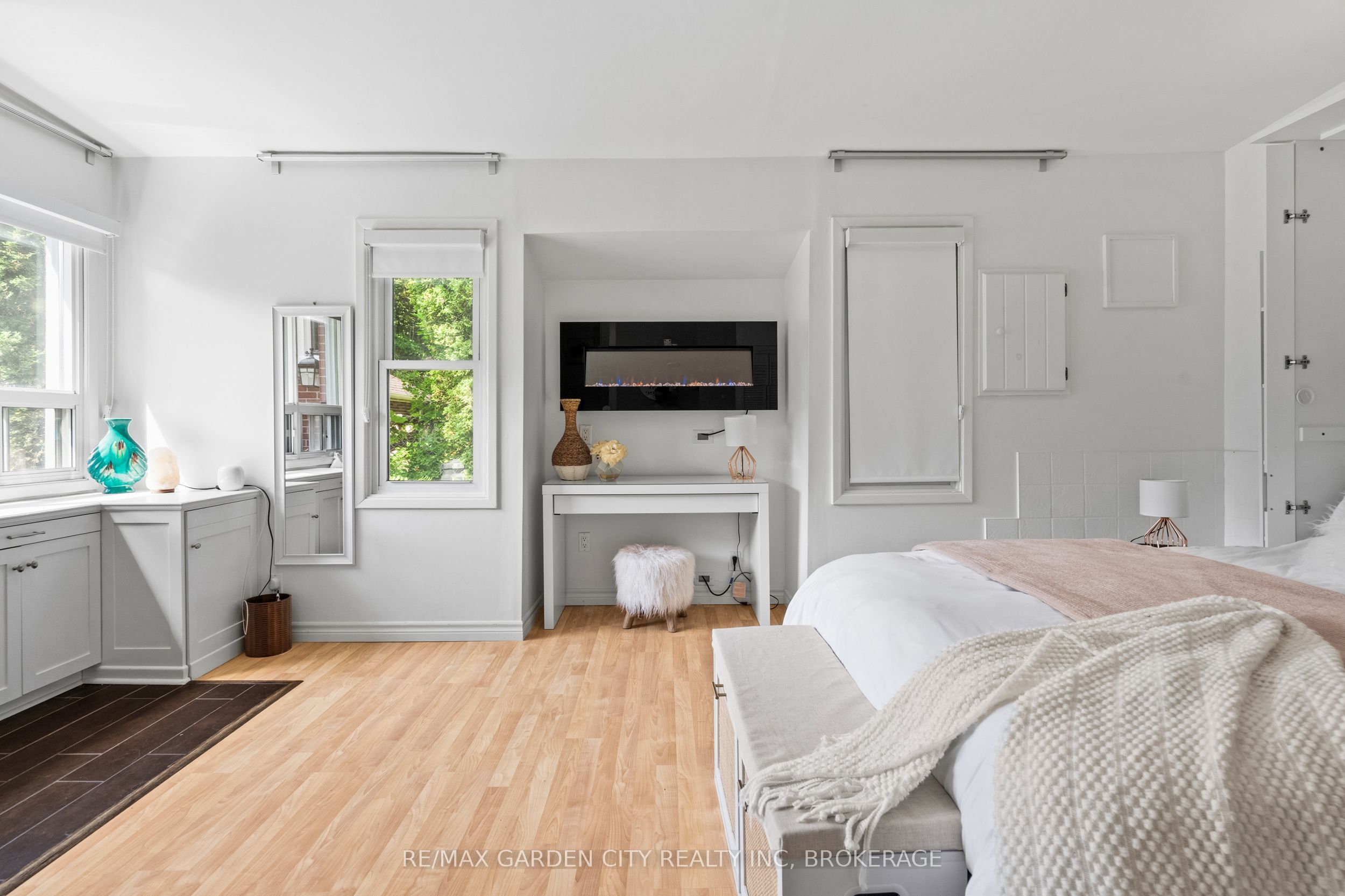 6751 Barker Street Property Photo 20