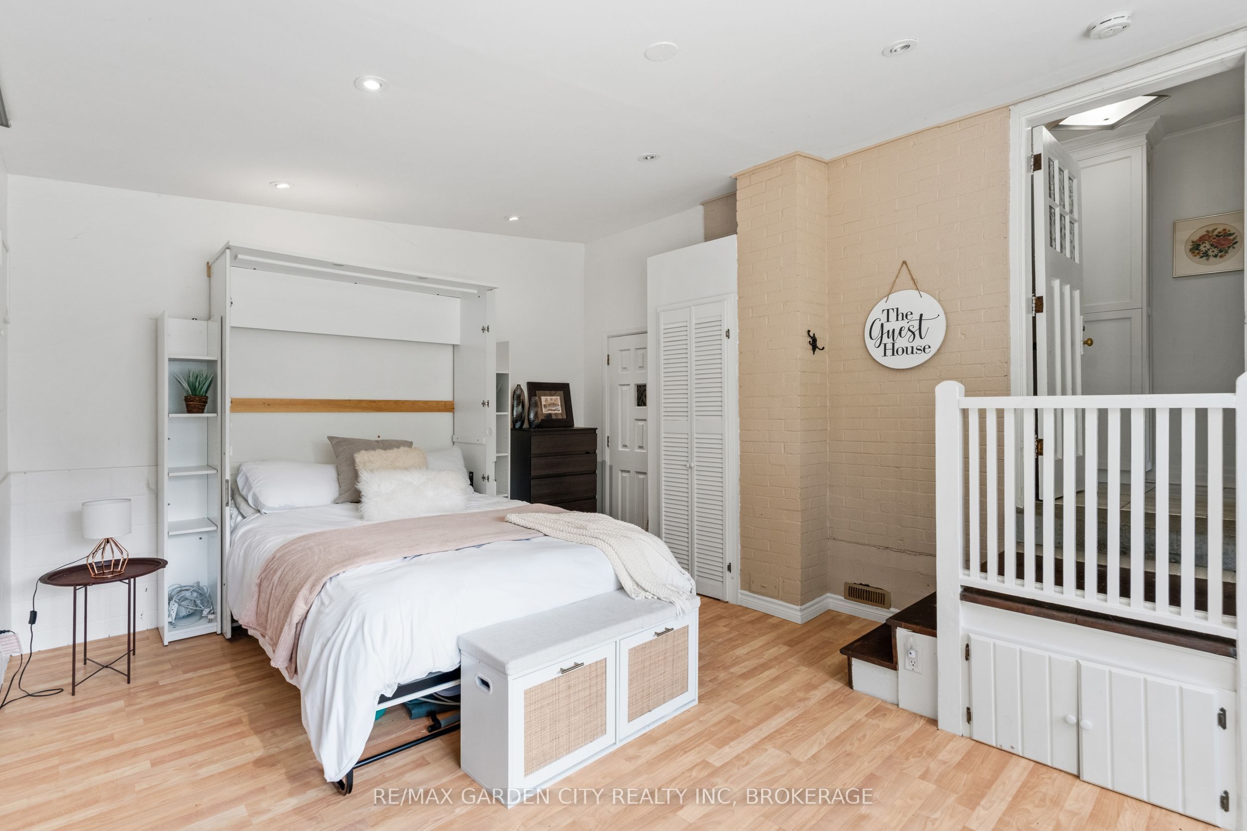 6751 Barker Street Property Photo 22