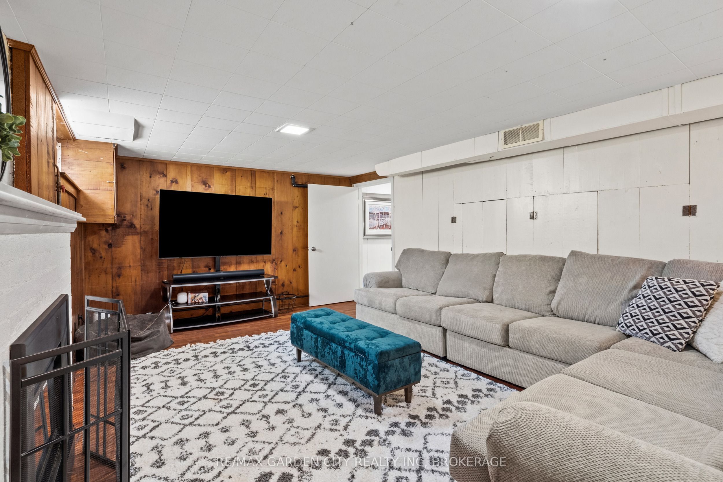 6751 Barker Street Property Photo 34