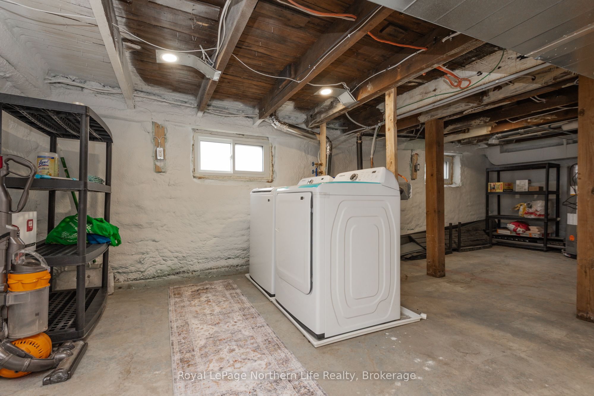 253 Second Avenue W Property Photo 25
