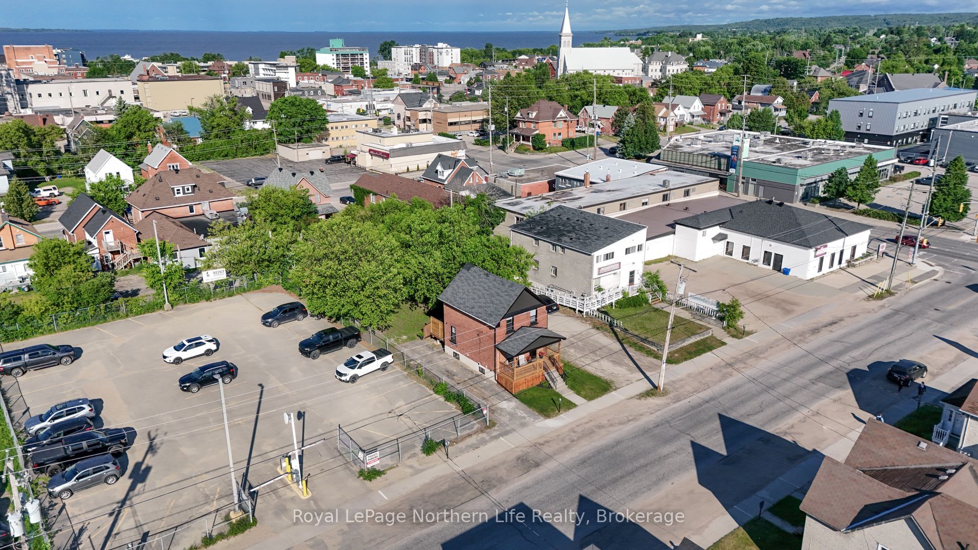 253 Second Avenue W Property Photo 33