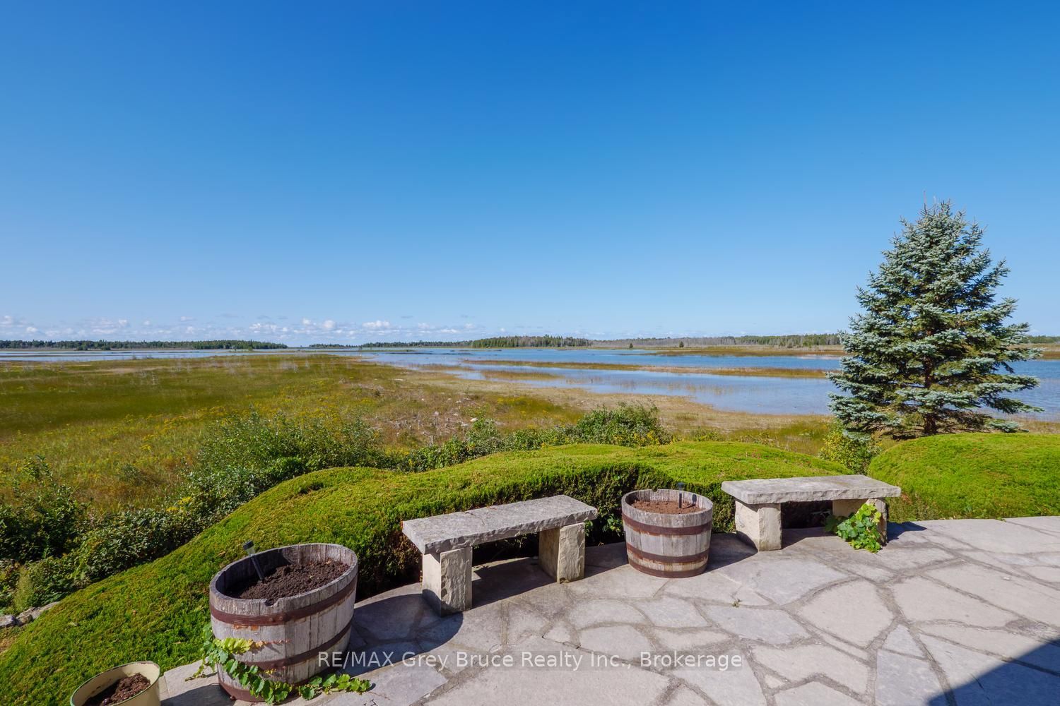 150 Shoreline Avenue Property Photo 12