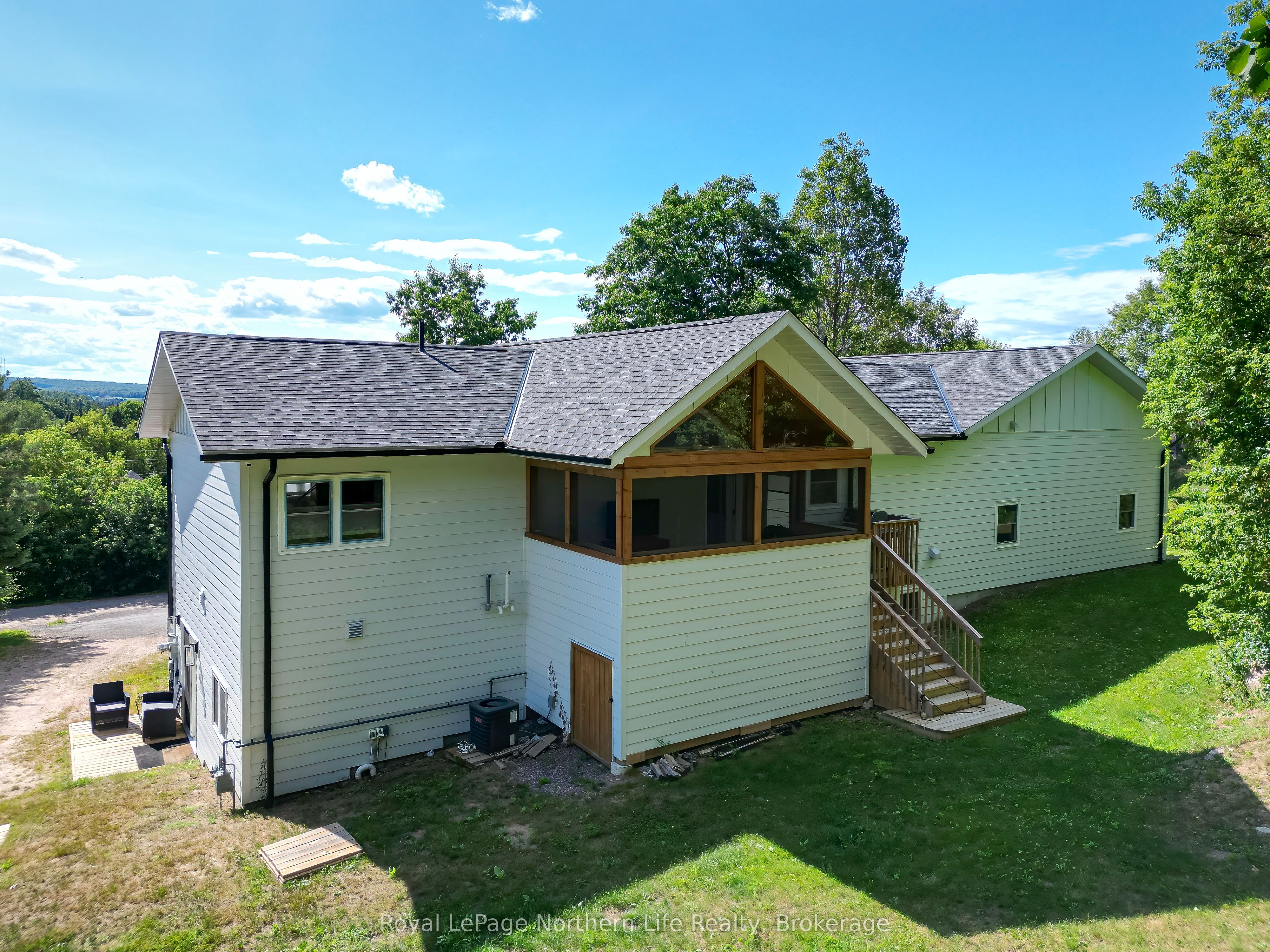 90 Young Drive Property Photo 2