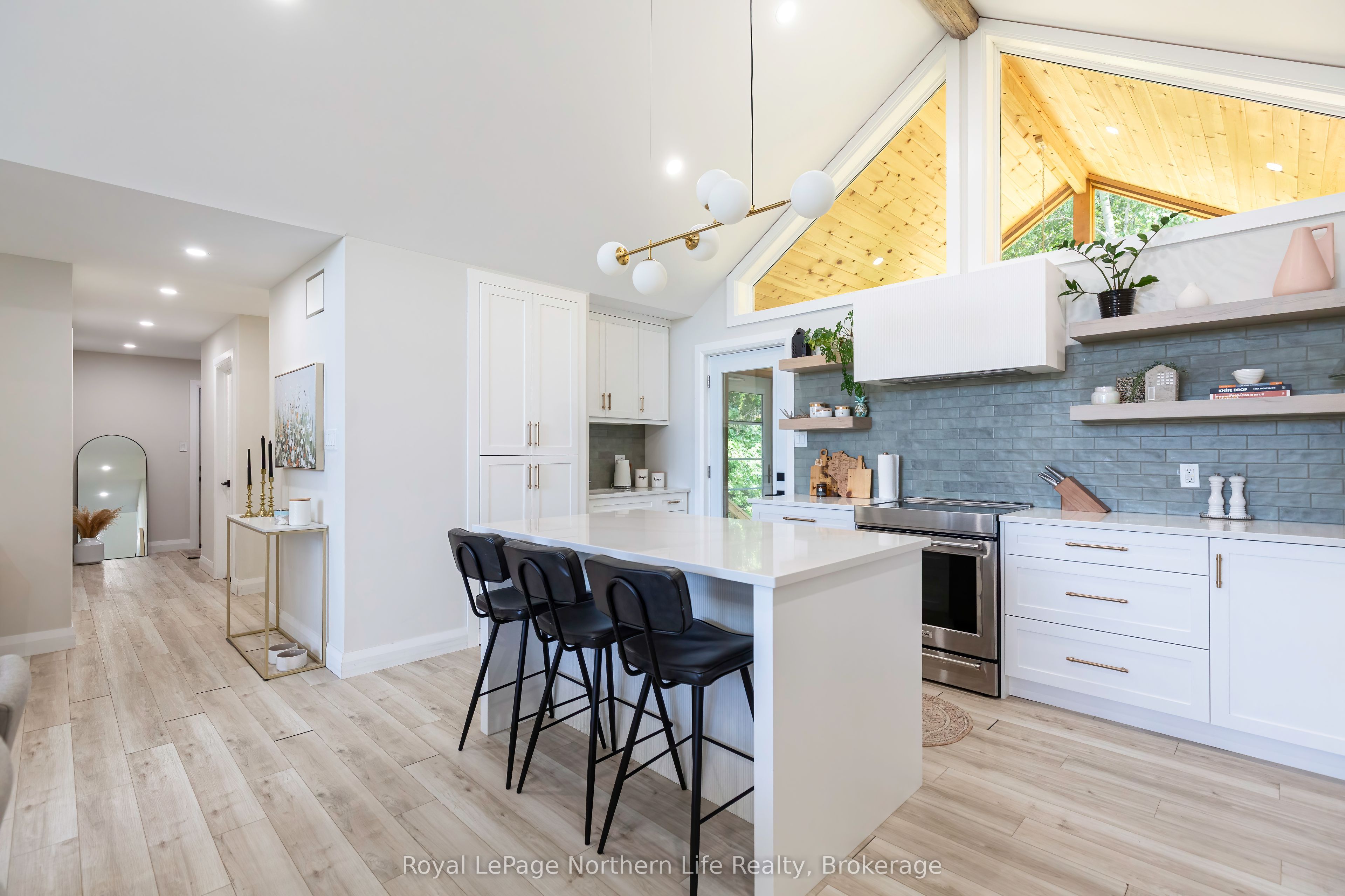 90 Young Drive Property Photo 11
