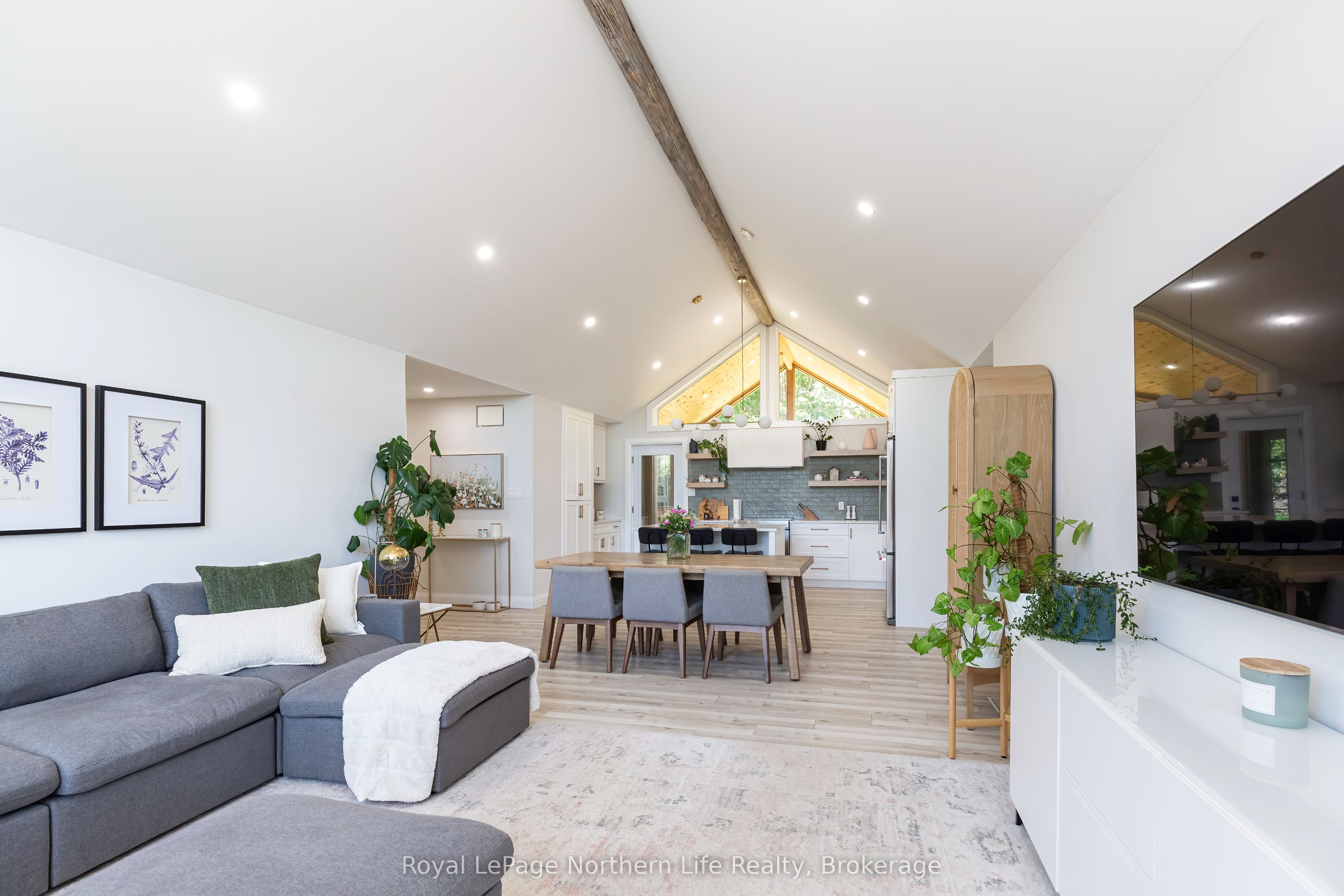 90 Young Drive Property Photo 19