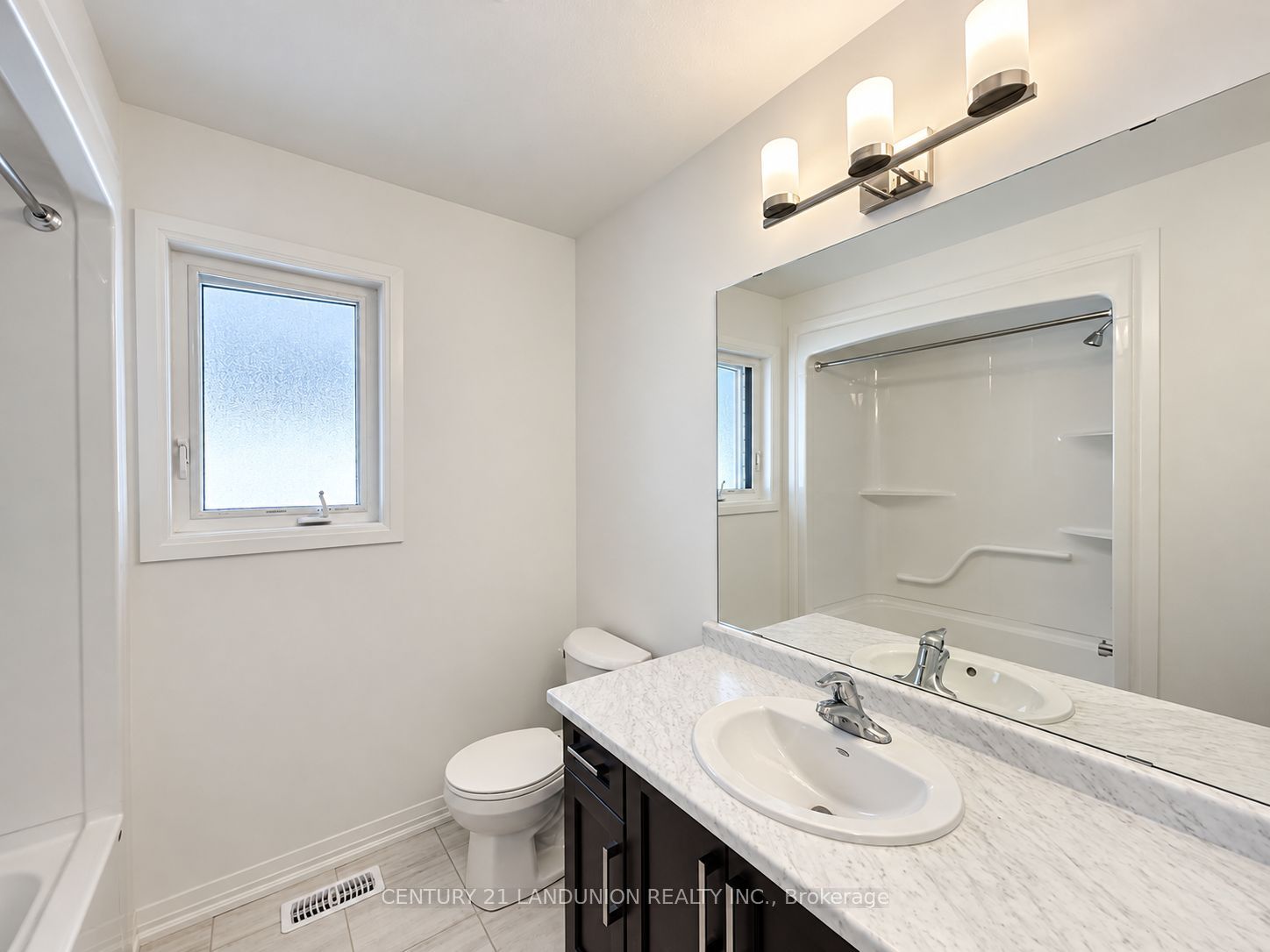 109 Acacia Road Property Photo 32