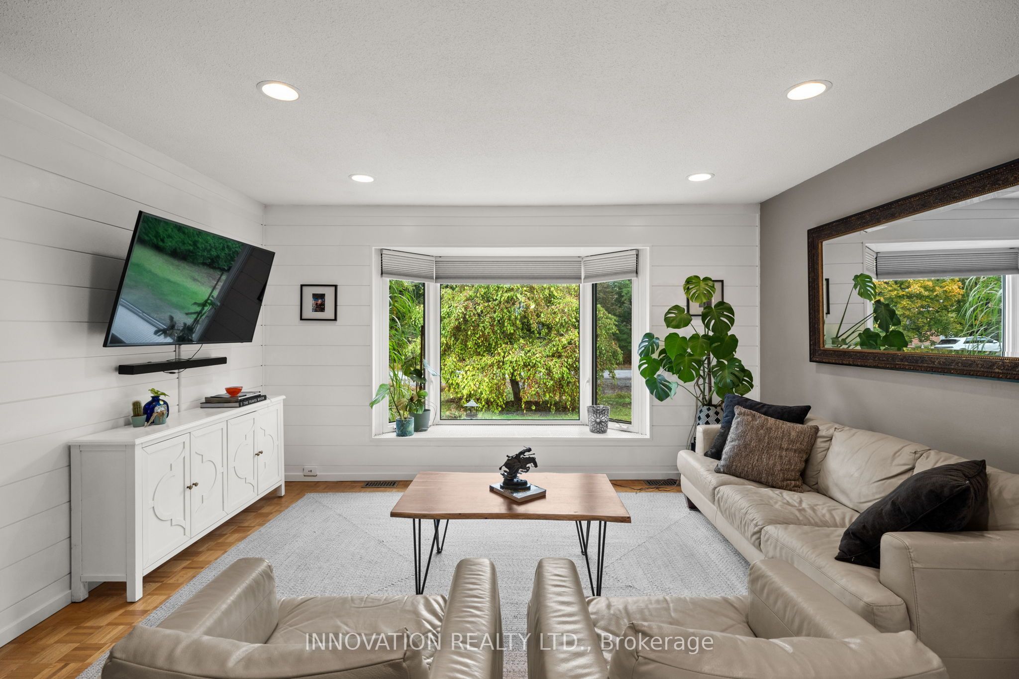 2863 John Shaw Road Property Photo 7