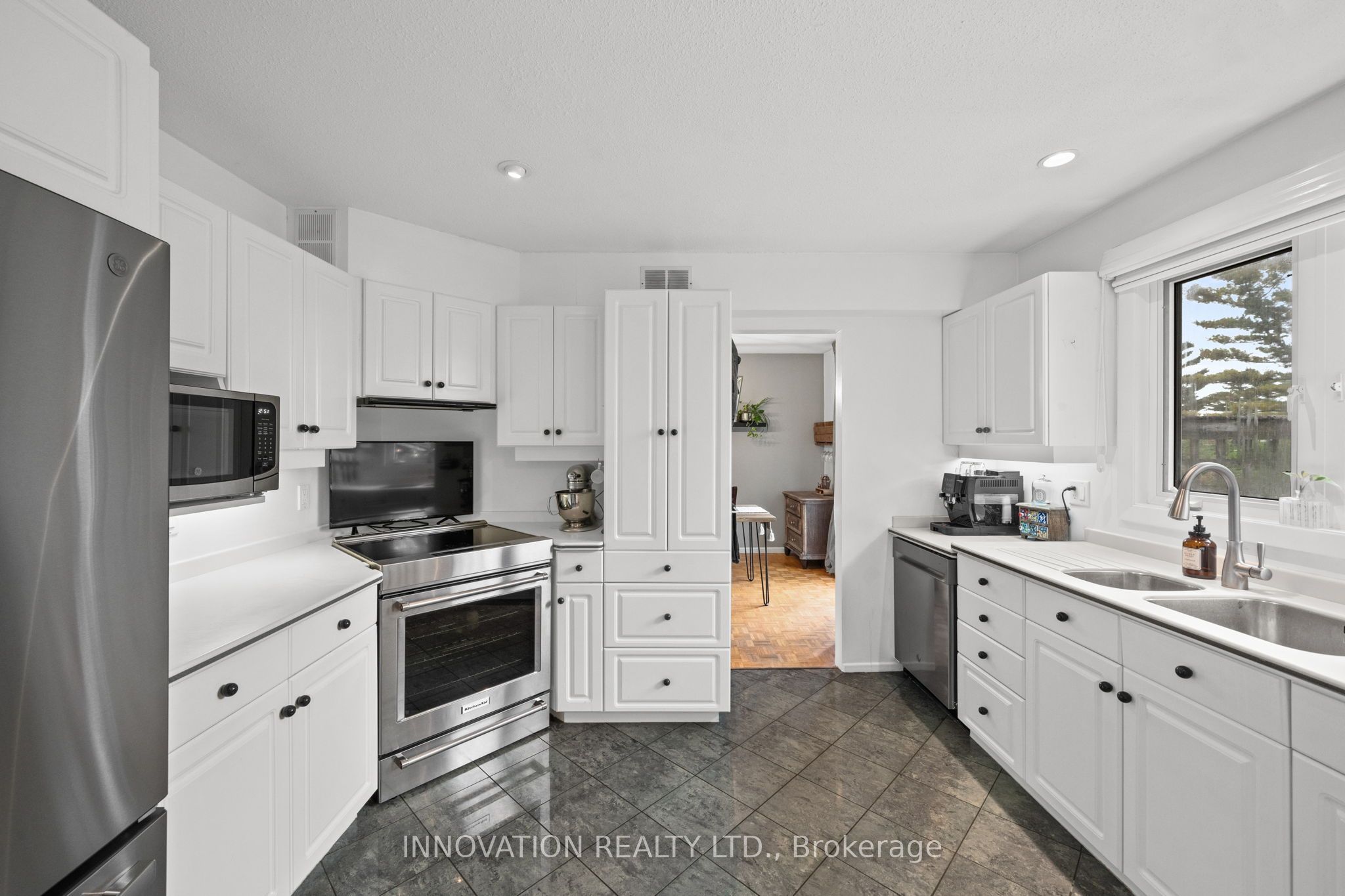 2863 John Shaw Road Property Photo 13