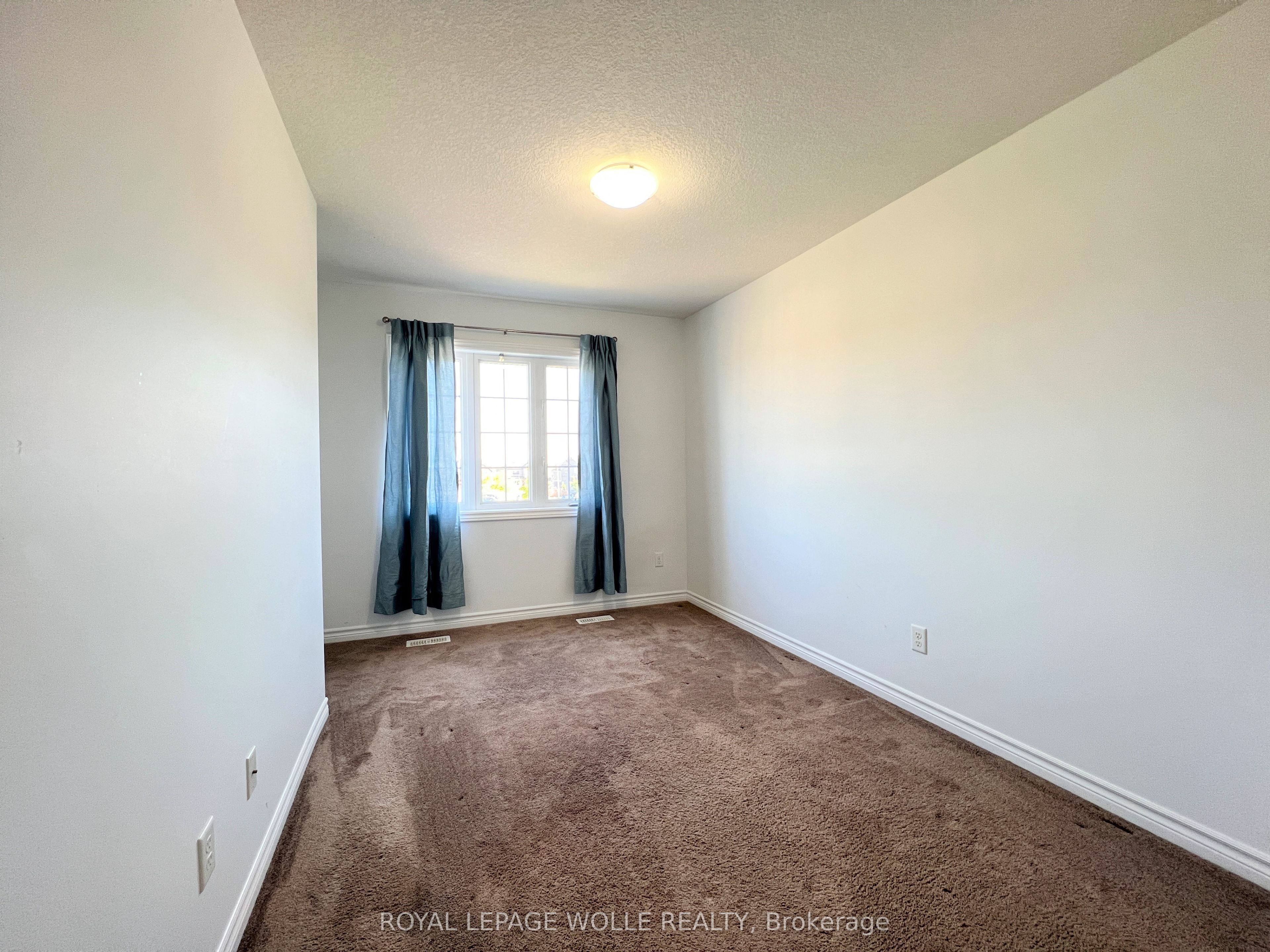 46 Renfrew Street Property Photo 23