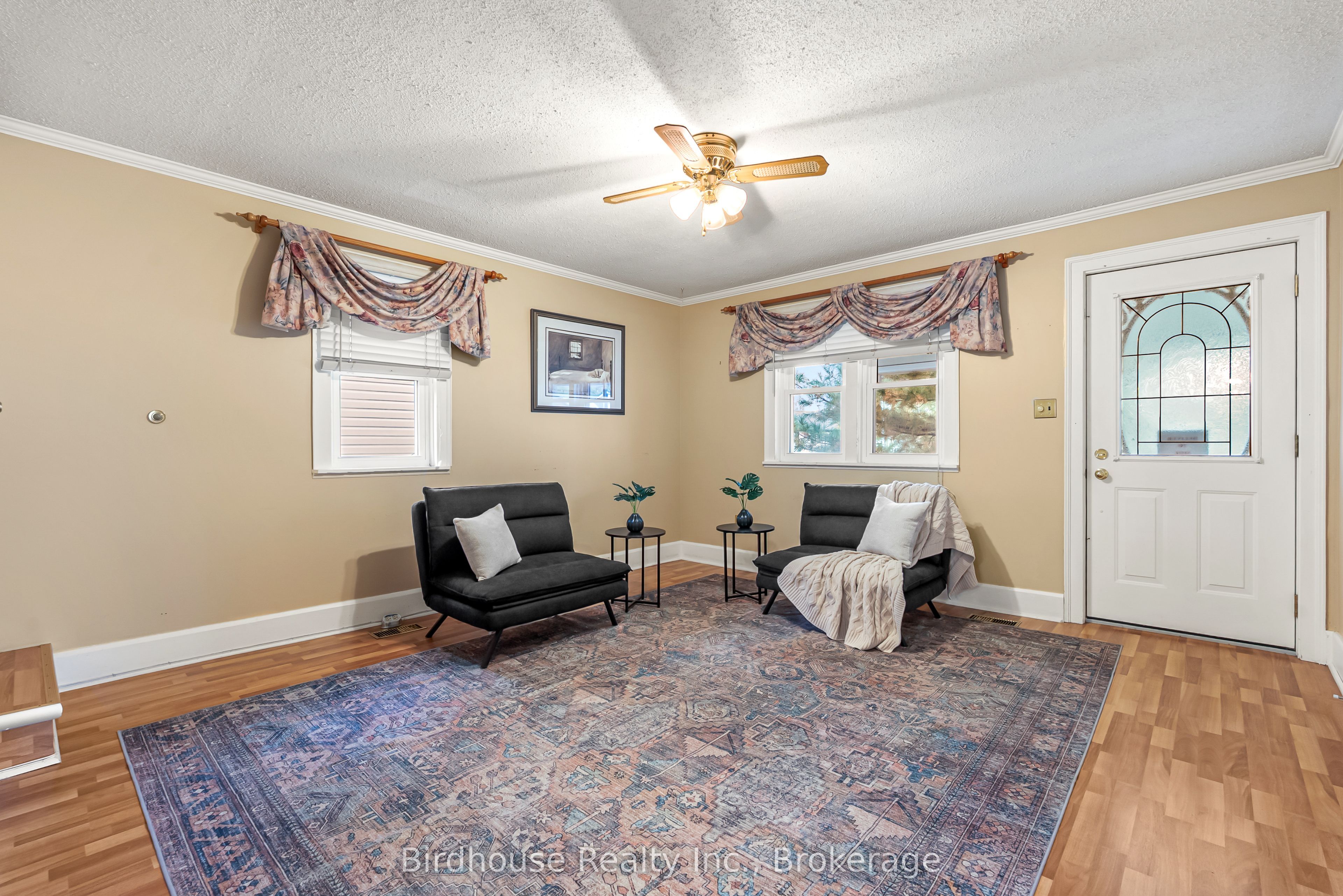 147 East Street N Property Photo 6