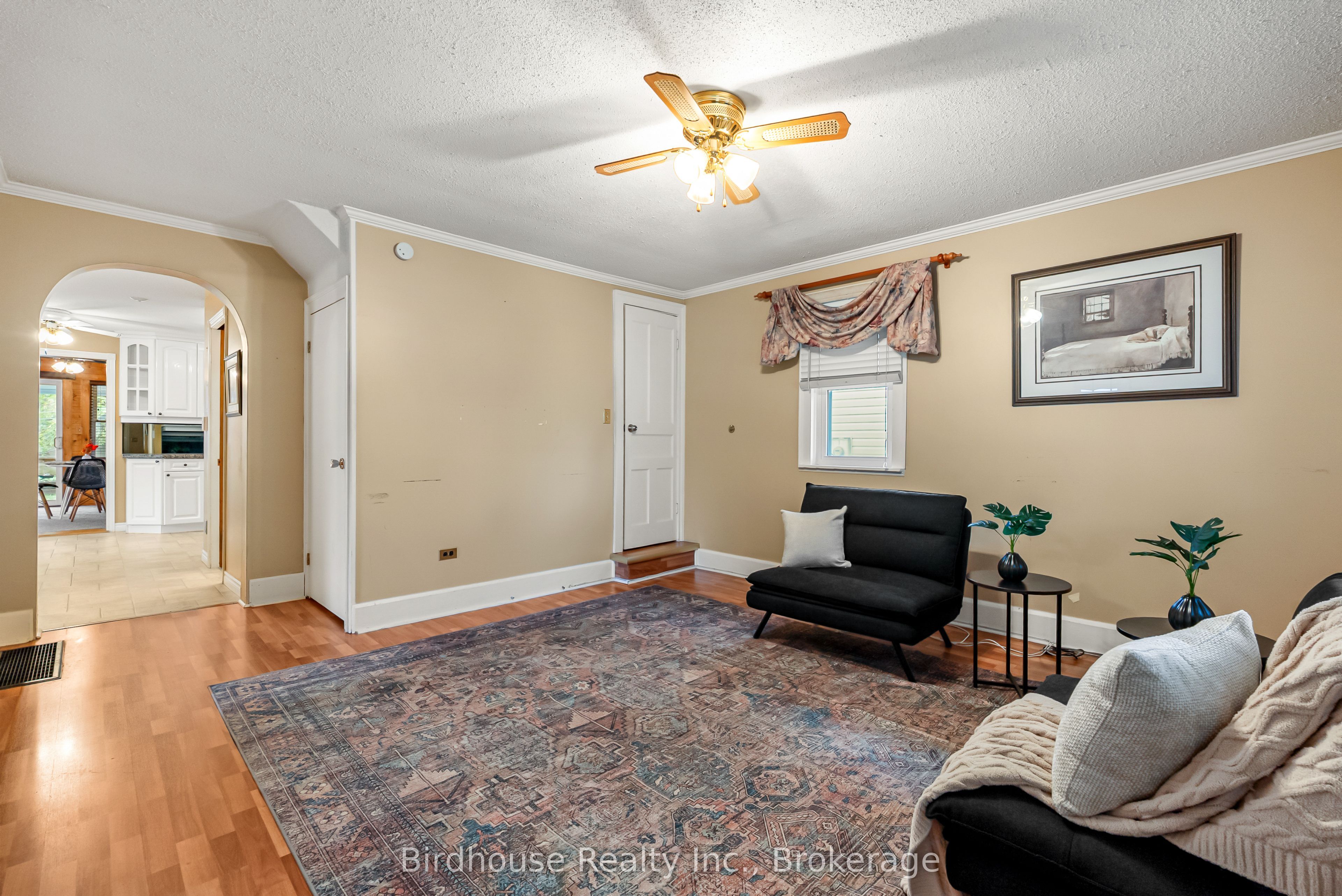 147 East Street N Property Photo 7