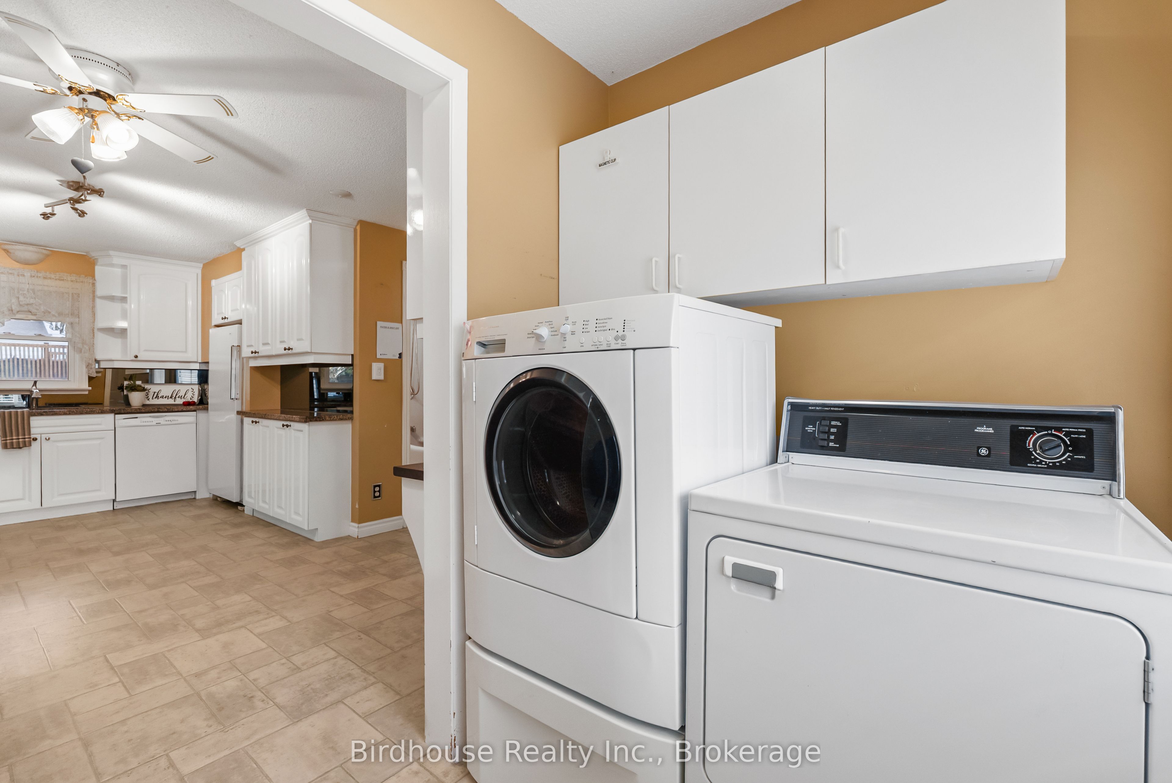 147 East Street N Property Photo 13