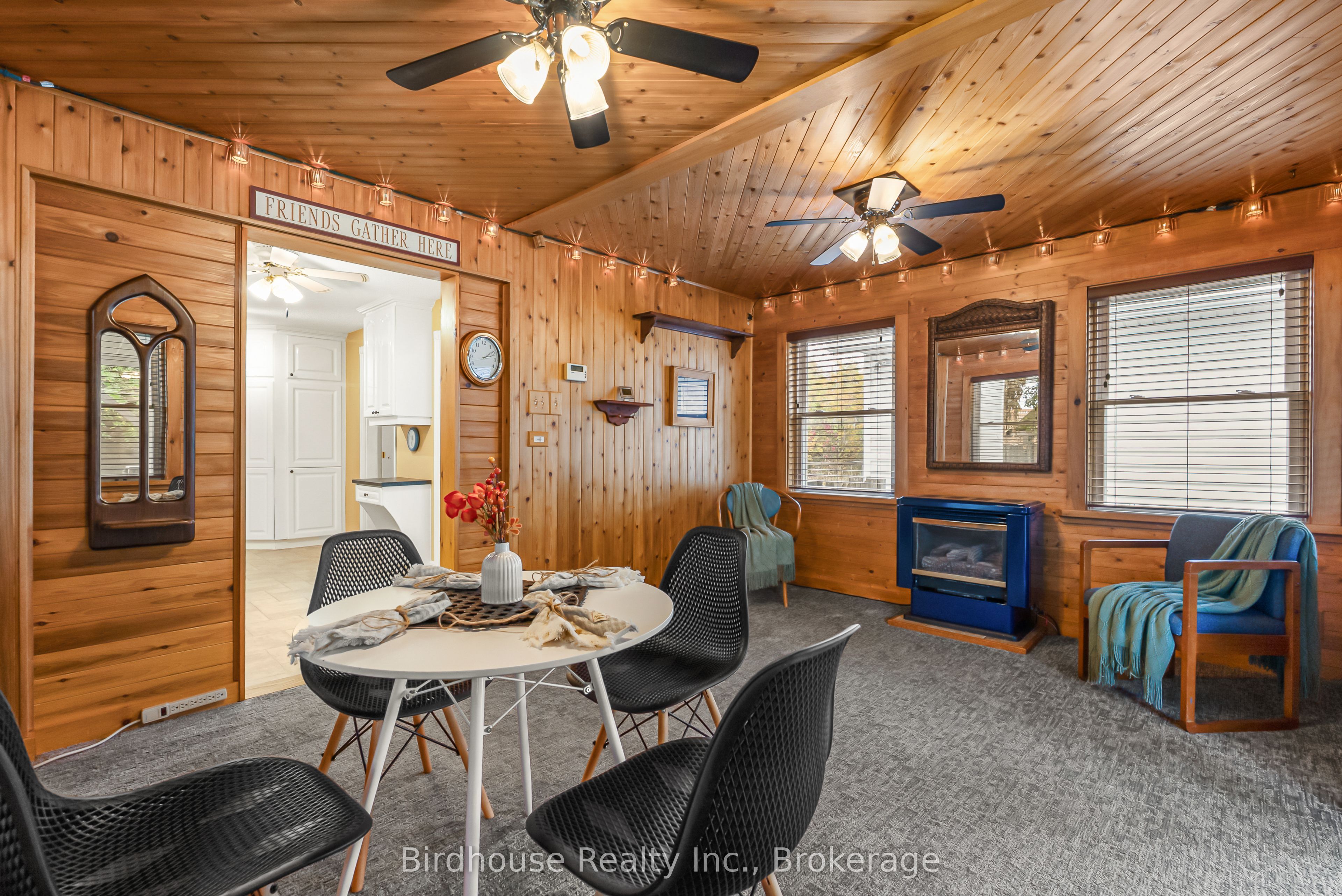 147 East Street N Property Photo 15