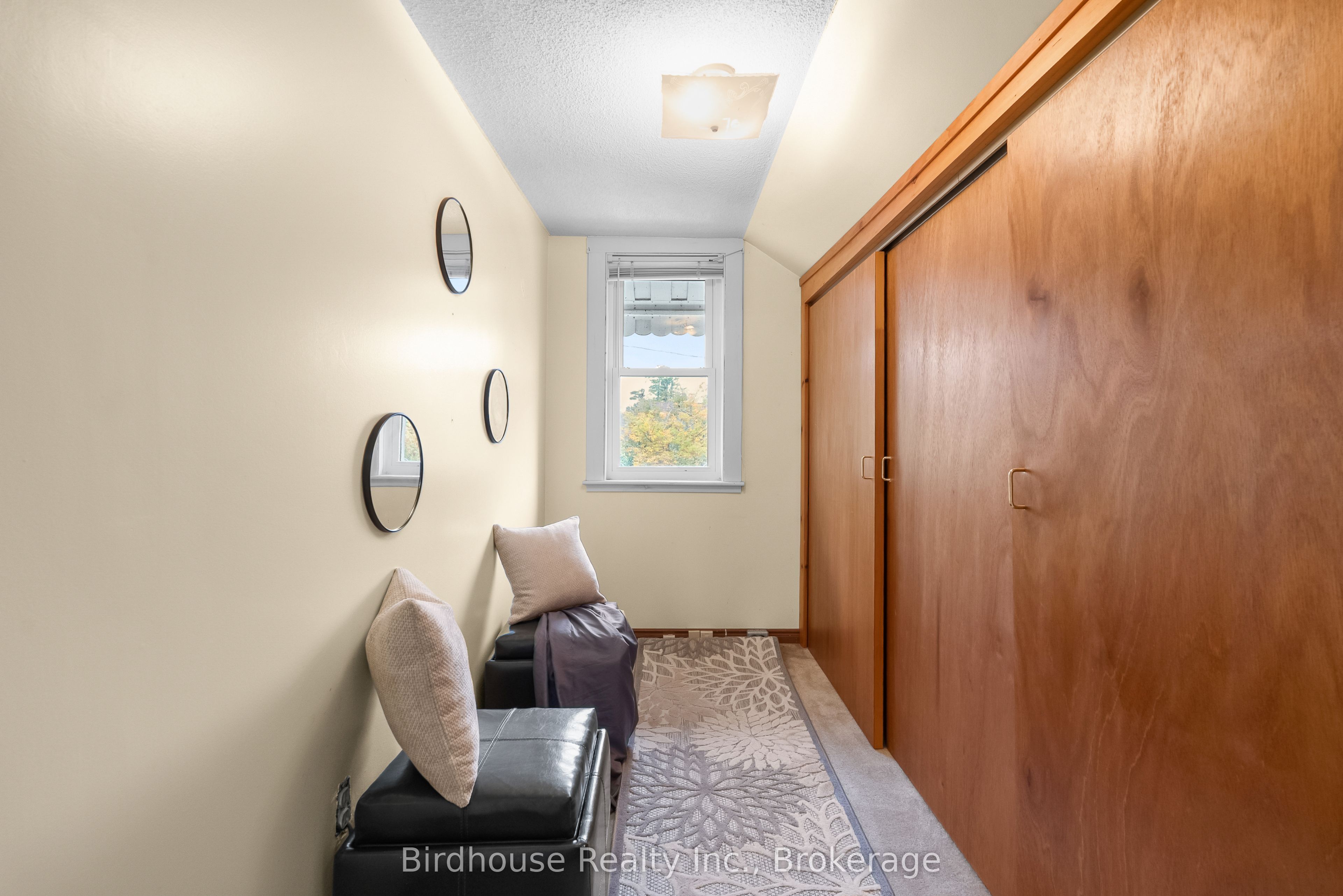 147 East Street N Property Photo 23