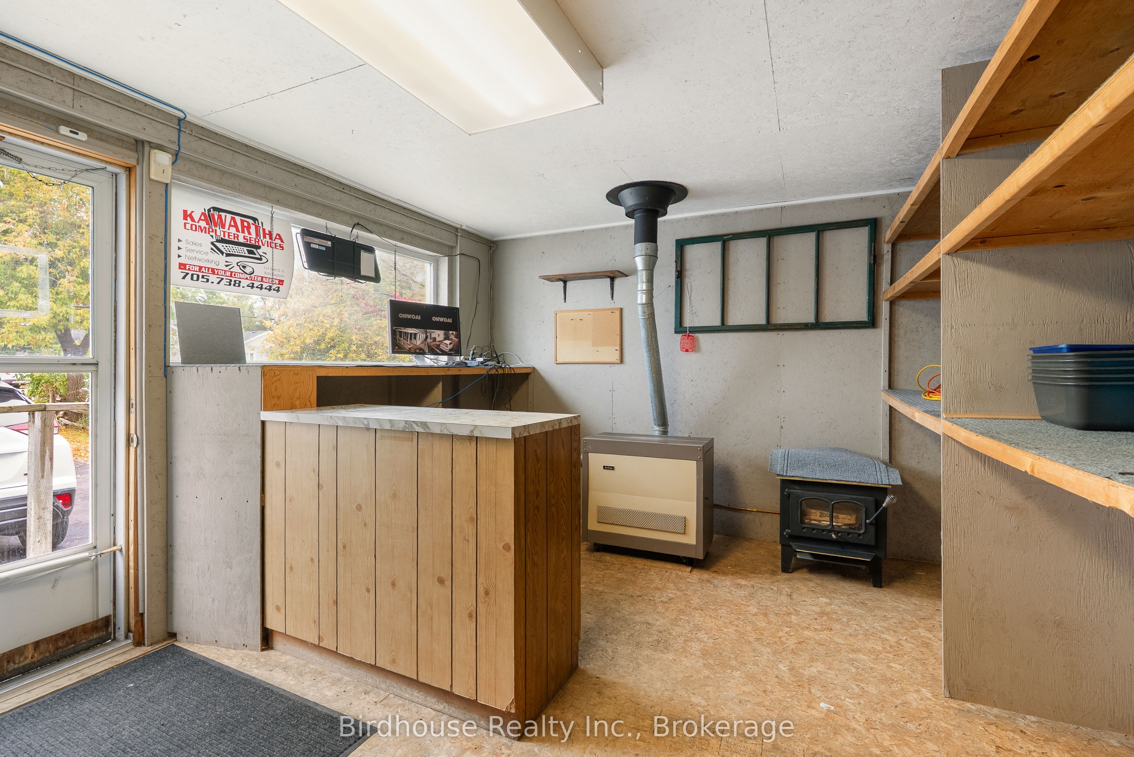 147 East Street N Property Photo 25