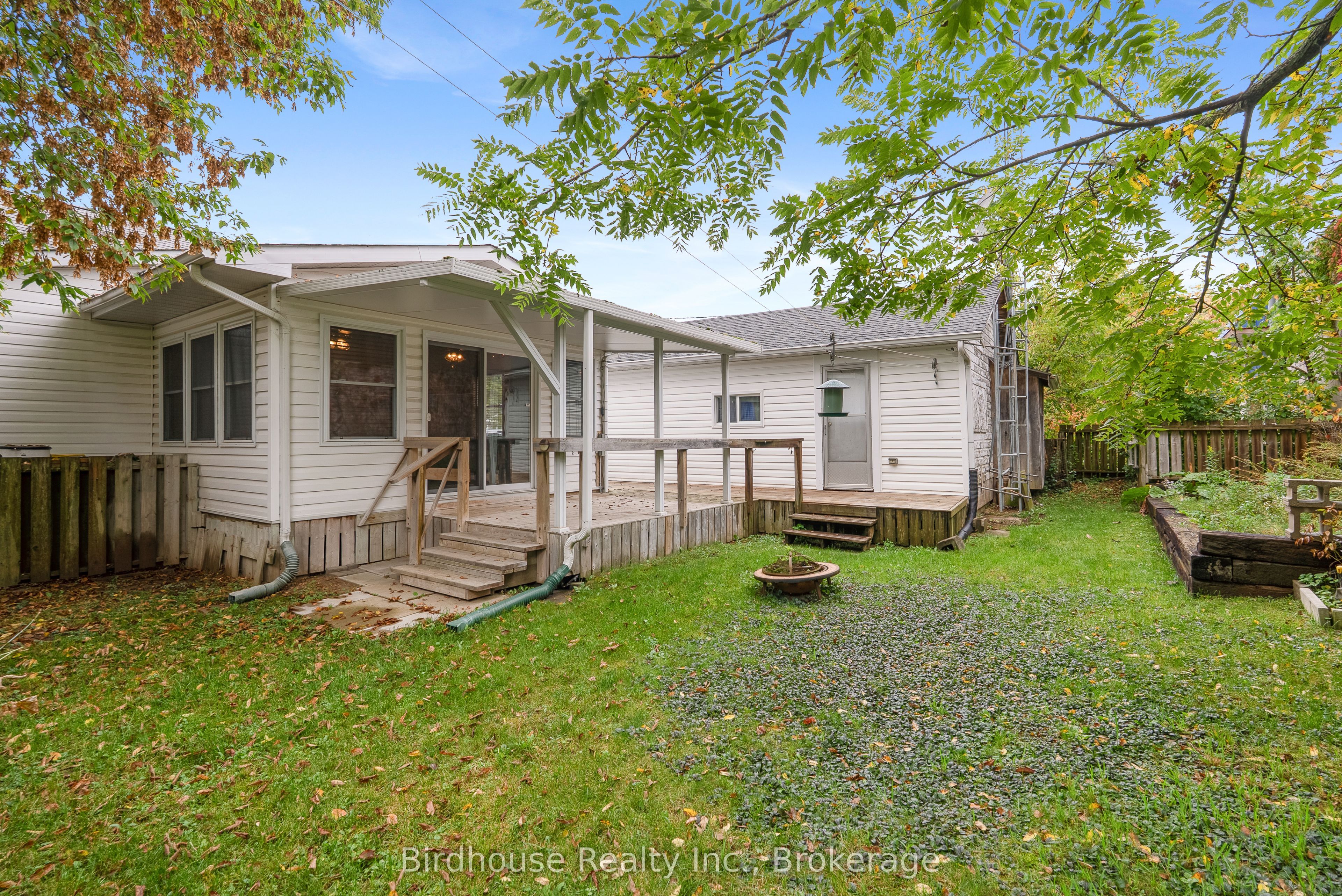 147 East Street N Property Photo 29