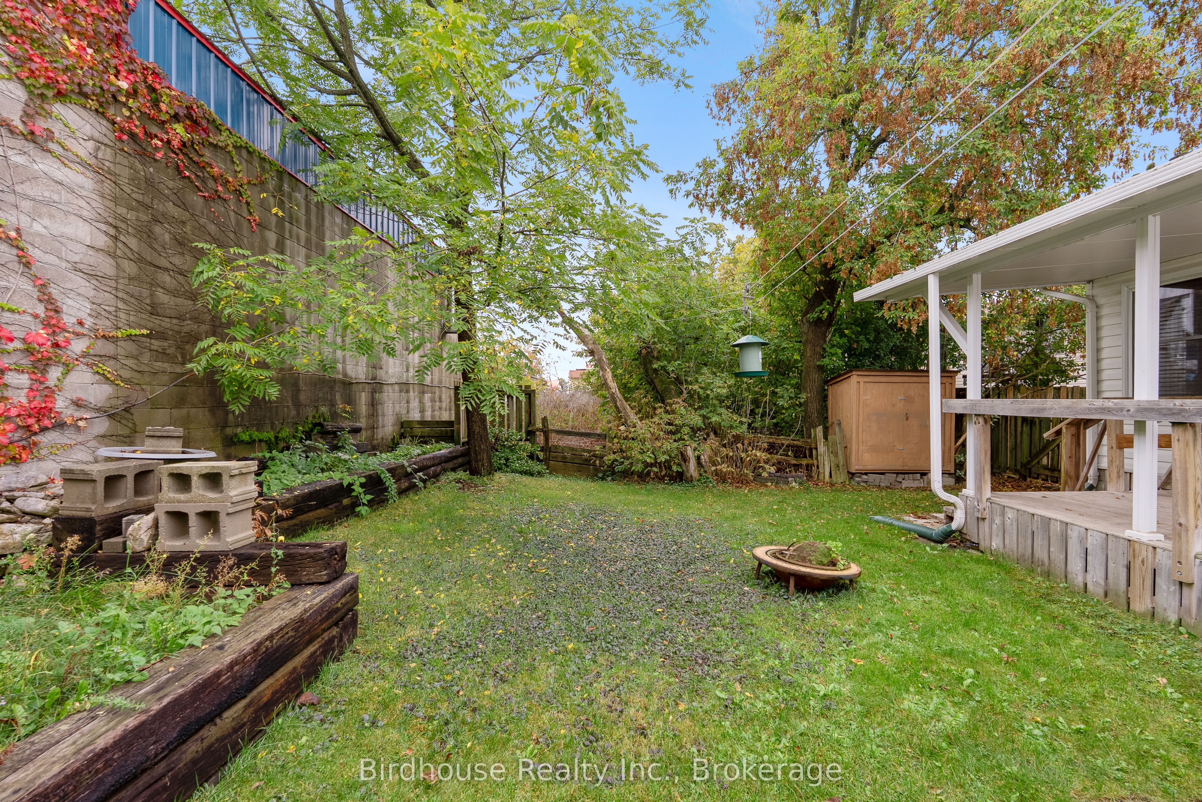 147 East Street N Property Photo 30