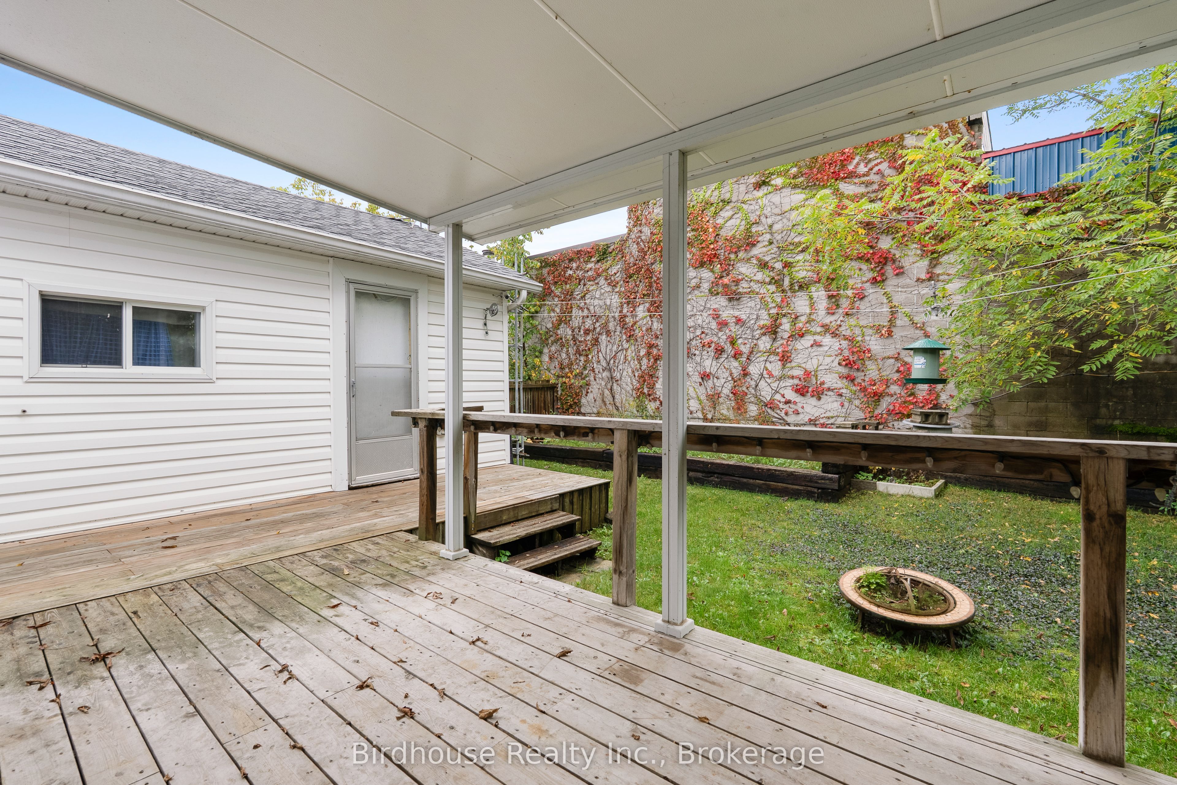 147 East Street N Property Photo 32