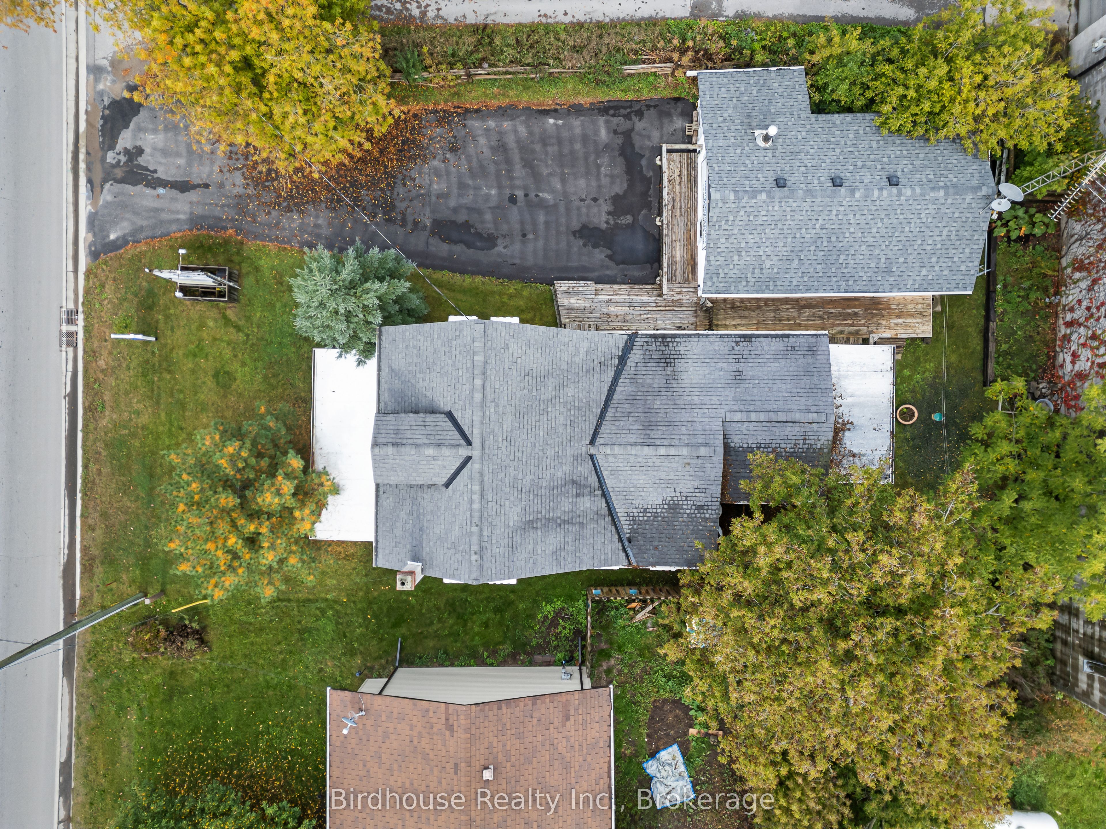147 East Street N Property Photo 38
