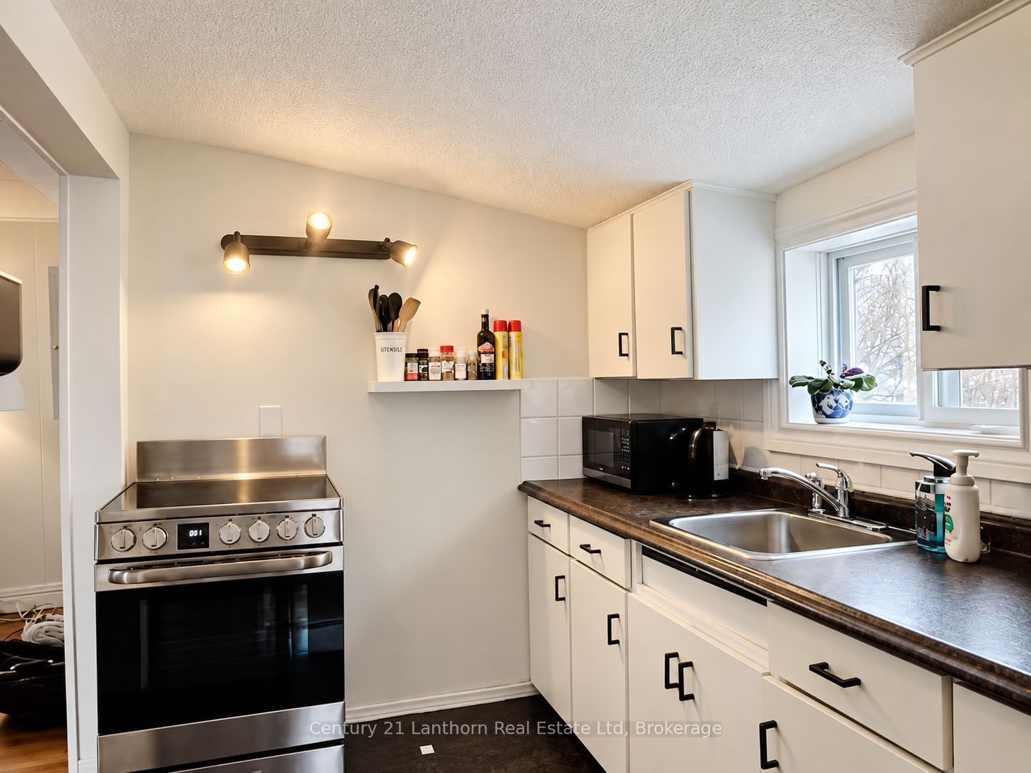 314 Second Avenue Property Photo 8