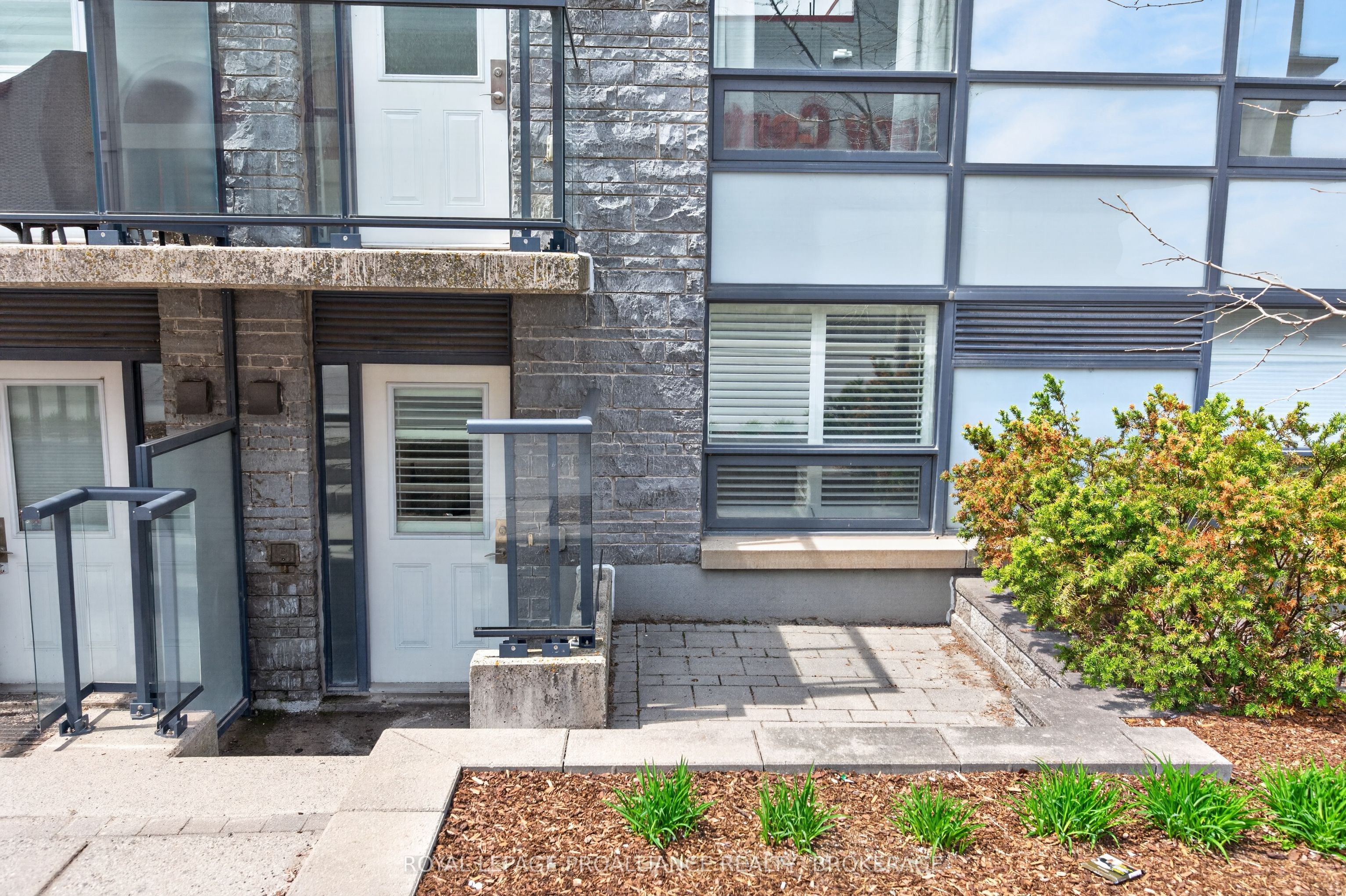 121 Queen Street A2 Property Photo 5