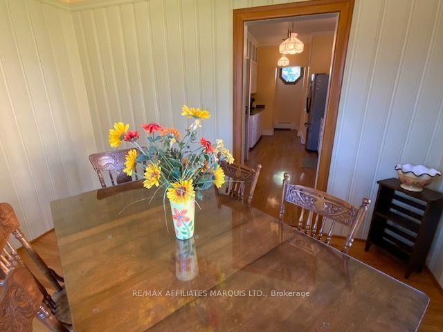 425 Second St. E Street E Property Photo 15