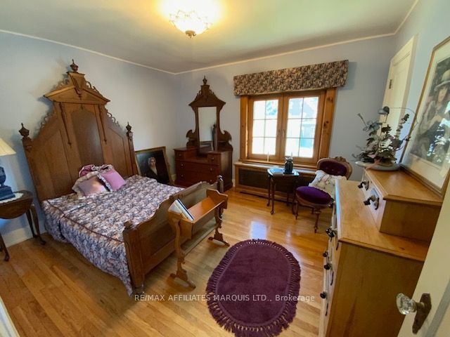 425 Second St. E Street E Property Photo 21