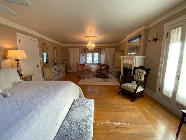 425 Second St. E Street E Property Photo 23