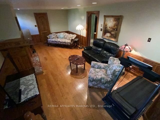 425 Second St. E Street E Property Photo 25