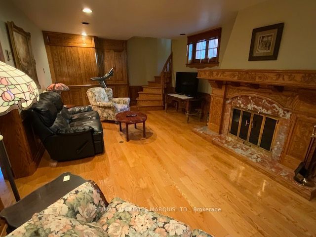 425 Second St. E Street E Property Photo 26
