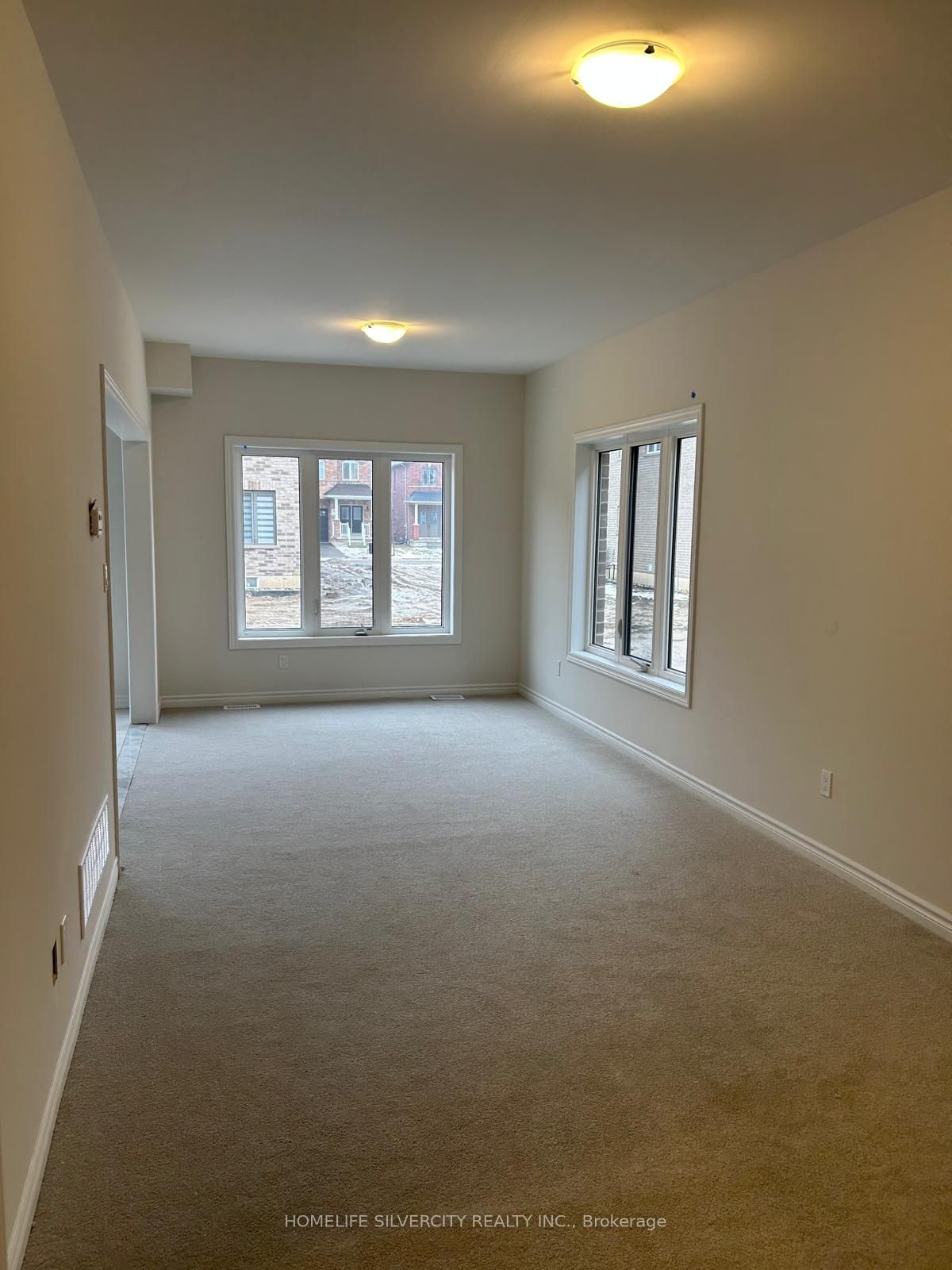 76 Baker Street Property Photo 4