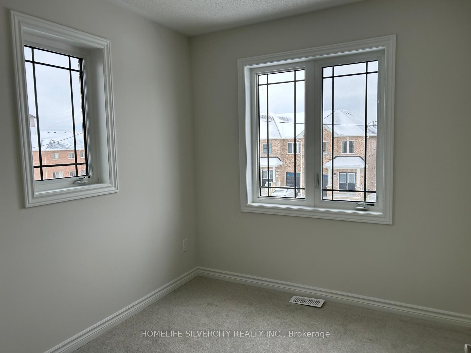 76 Baker Street Property Photo 10