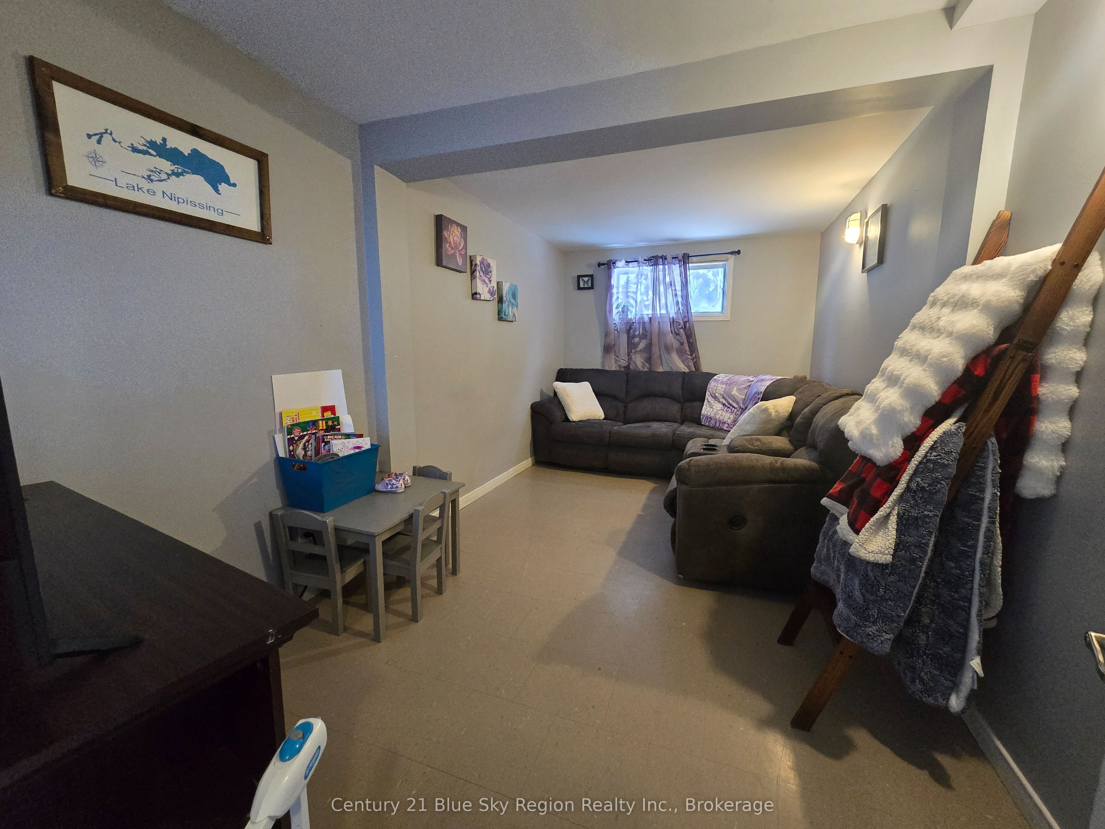 100 Nipissing Street Property Photo 6