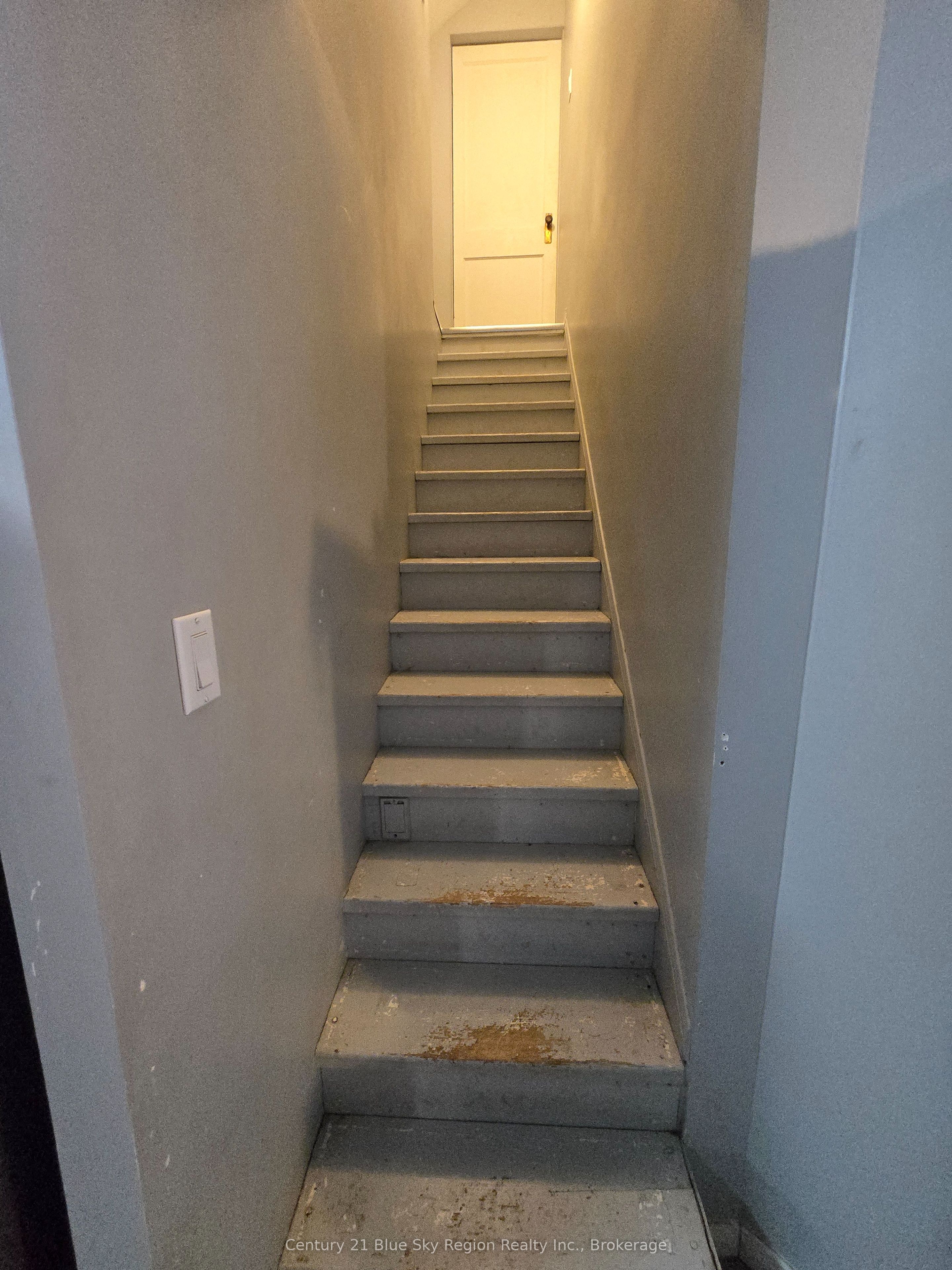 100 Nipissing Street Property Photo 7