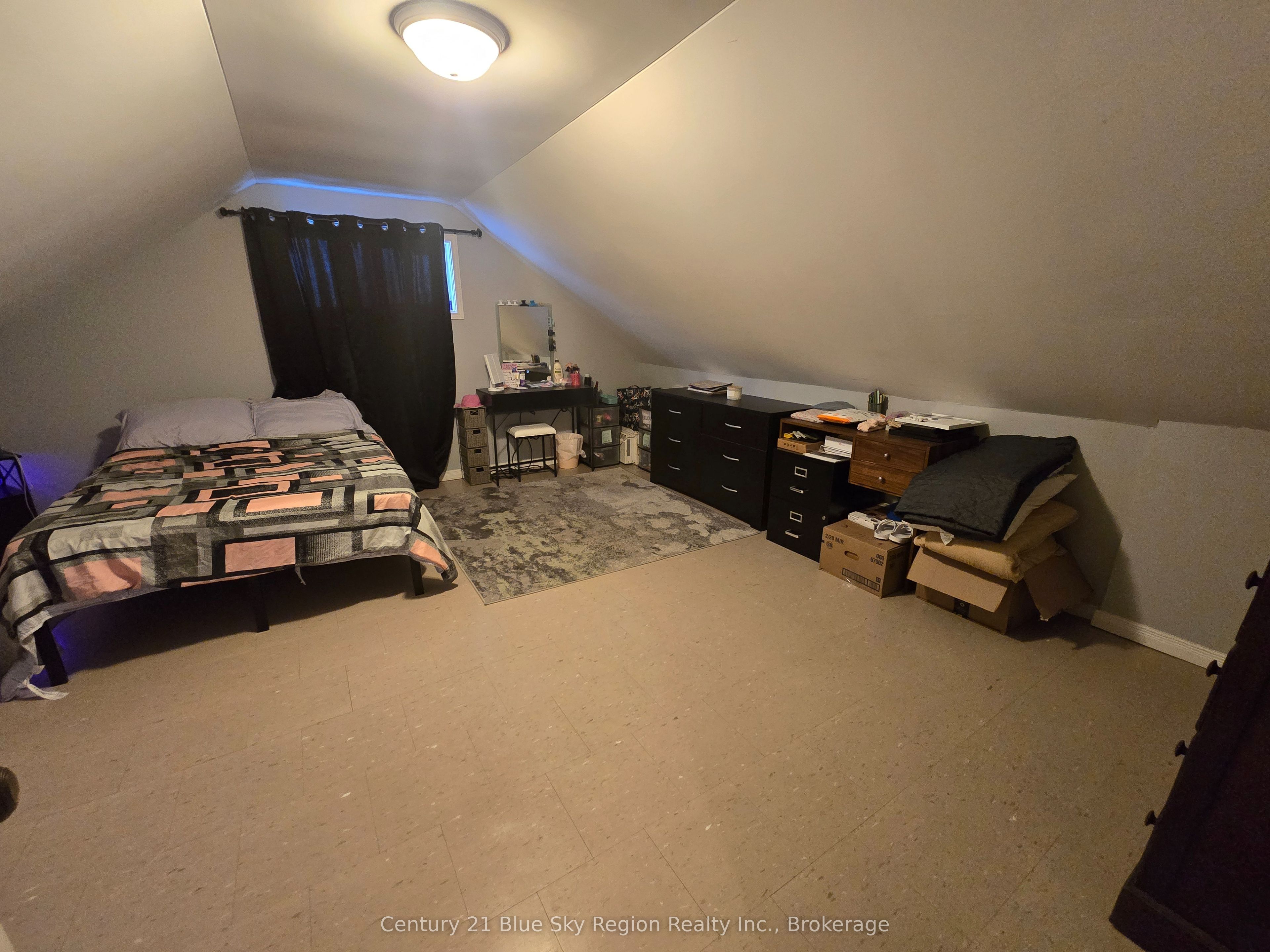 100 Nipissing Street Property Photo 9