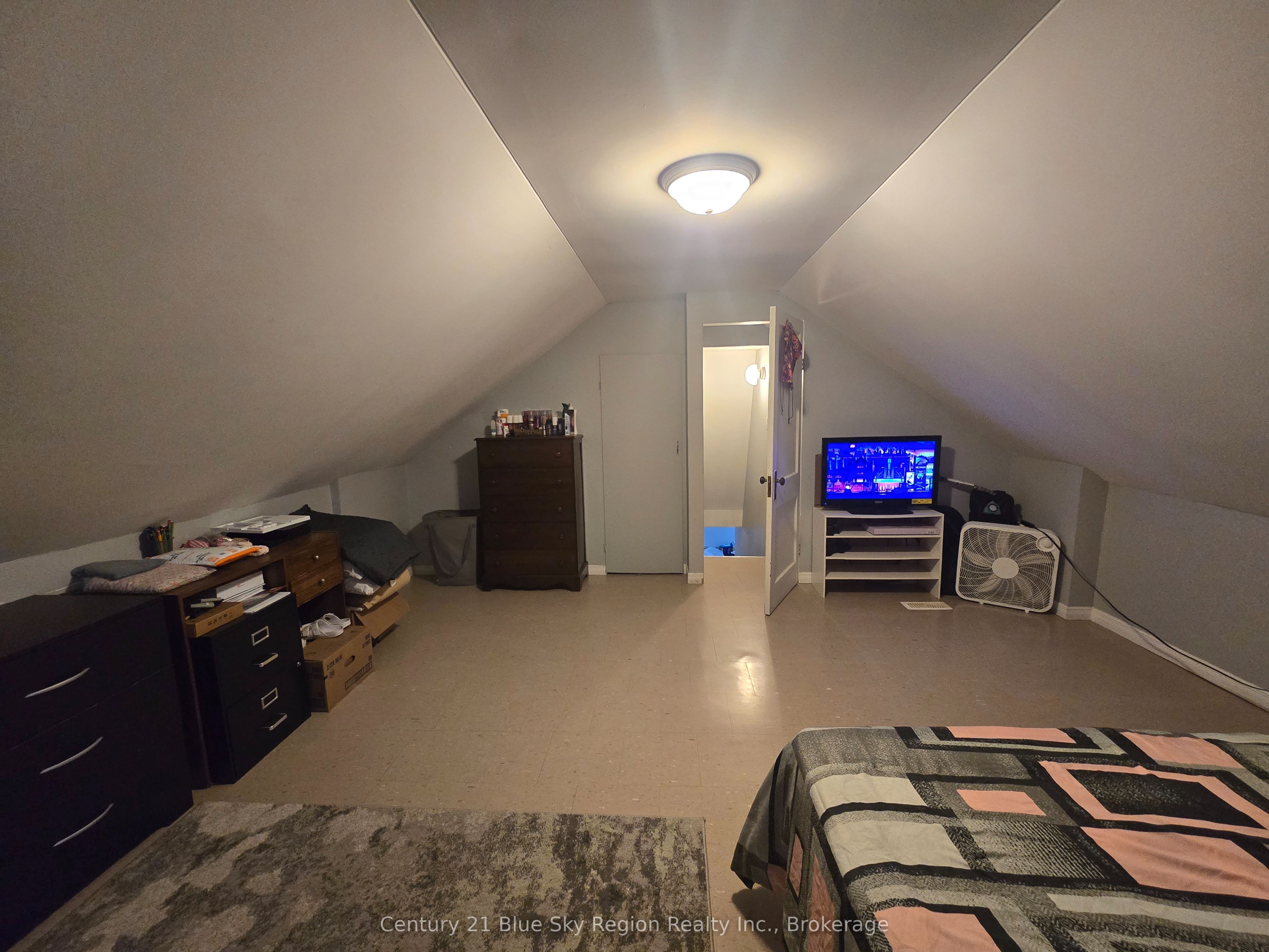 100 Nipissing Street Property Photo 10