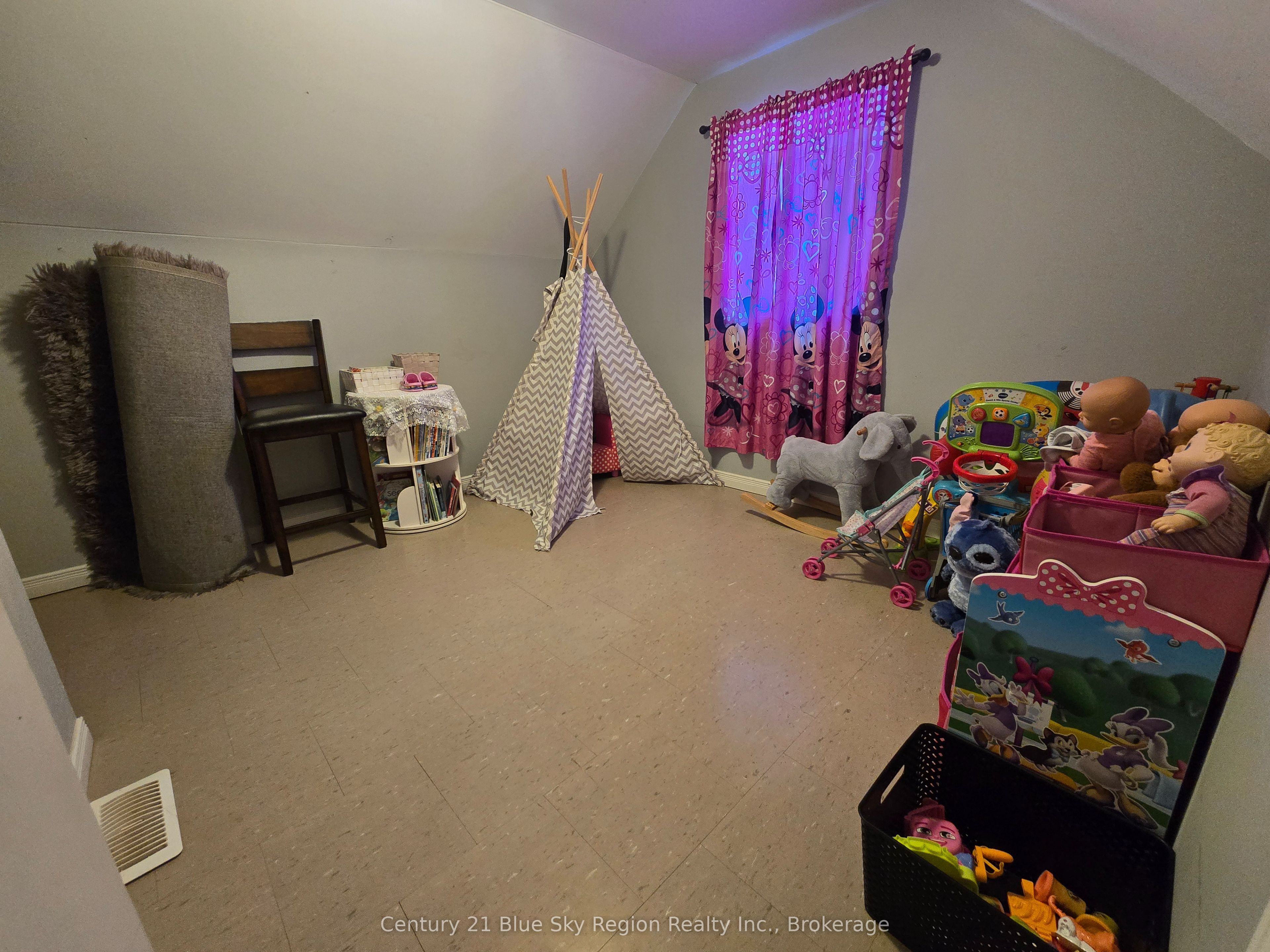 100 Nipissing Street Property Photo 14
