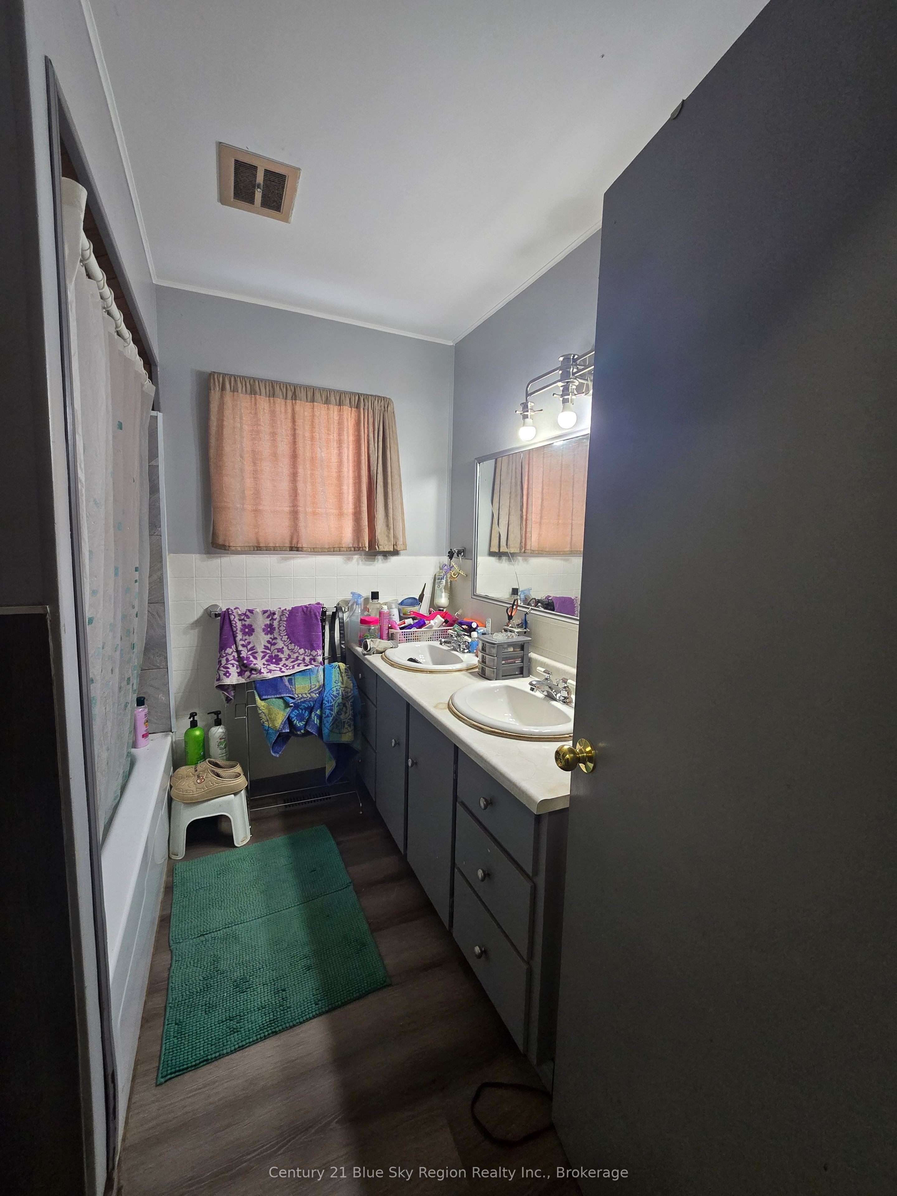 100 Nipissing Street Property Photo 20
