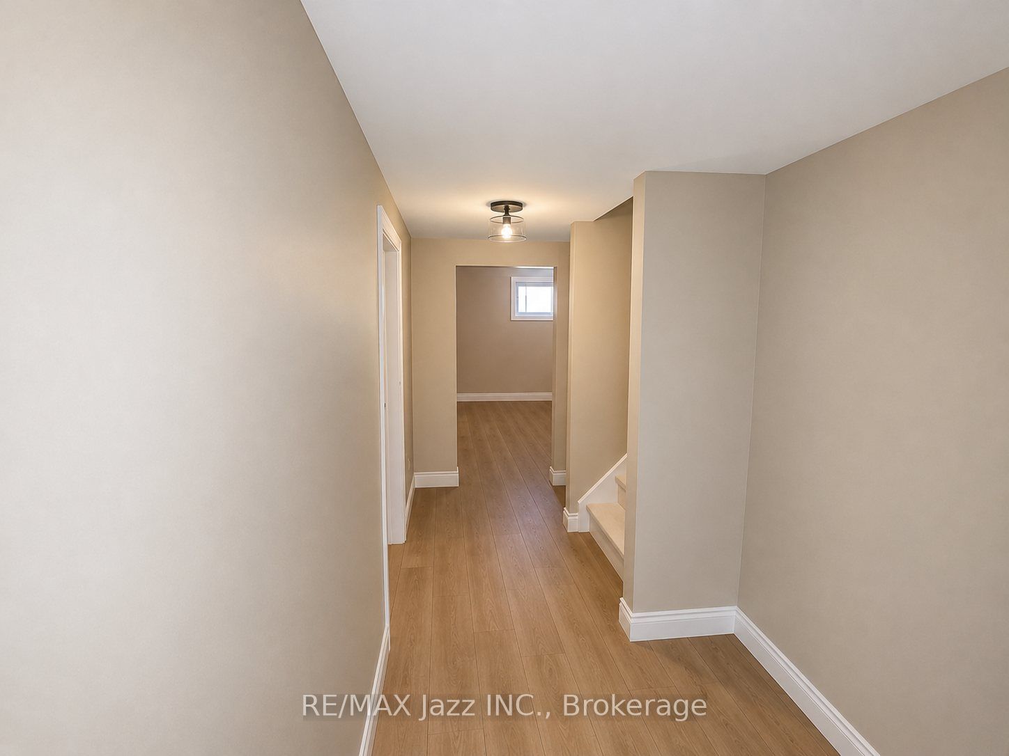 624 Stewart Street B Property Photo 9