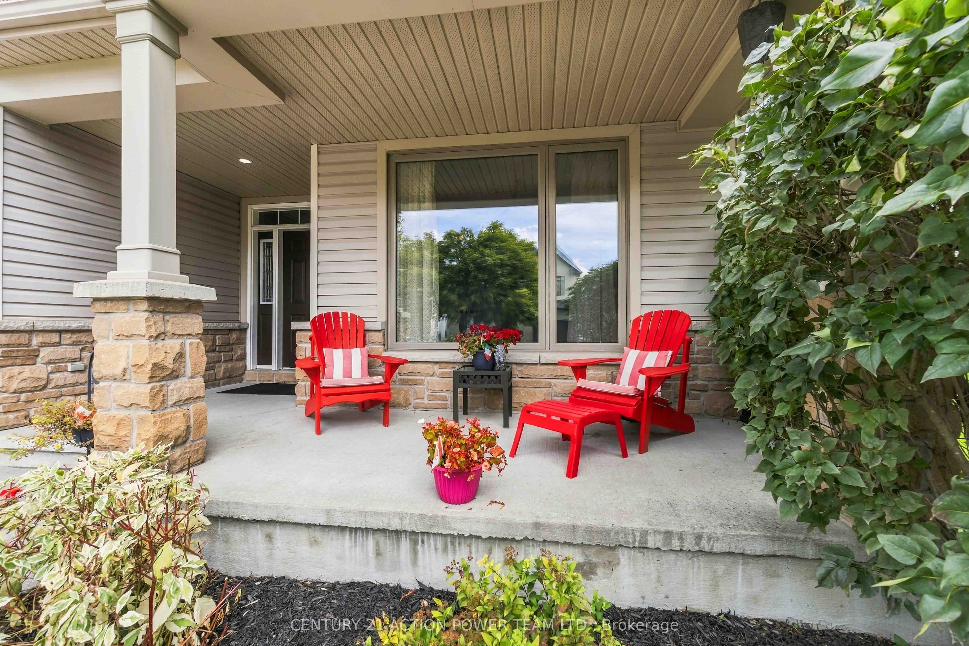 83 Blackshire Circle Property Photo 2