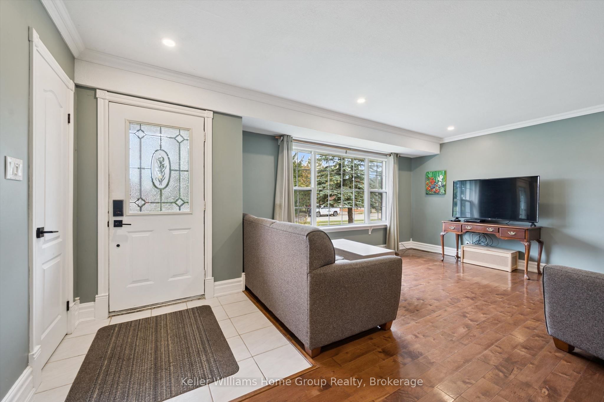 370 Gordon Street Property Photo 6