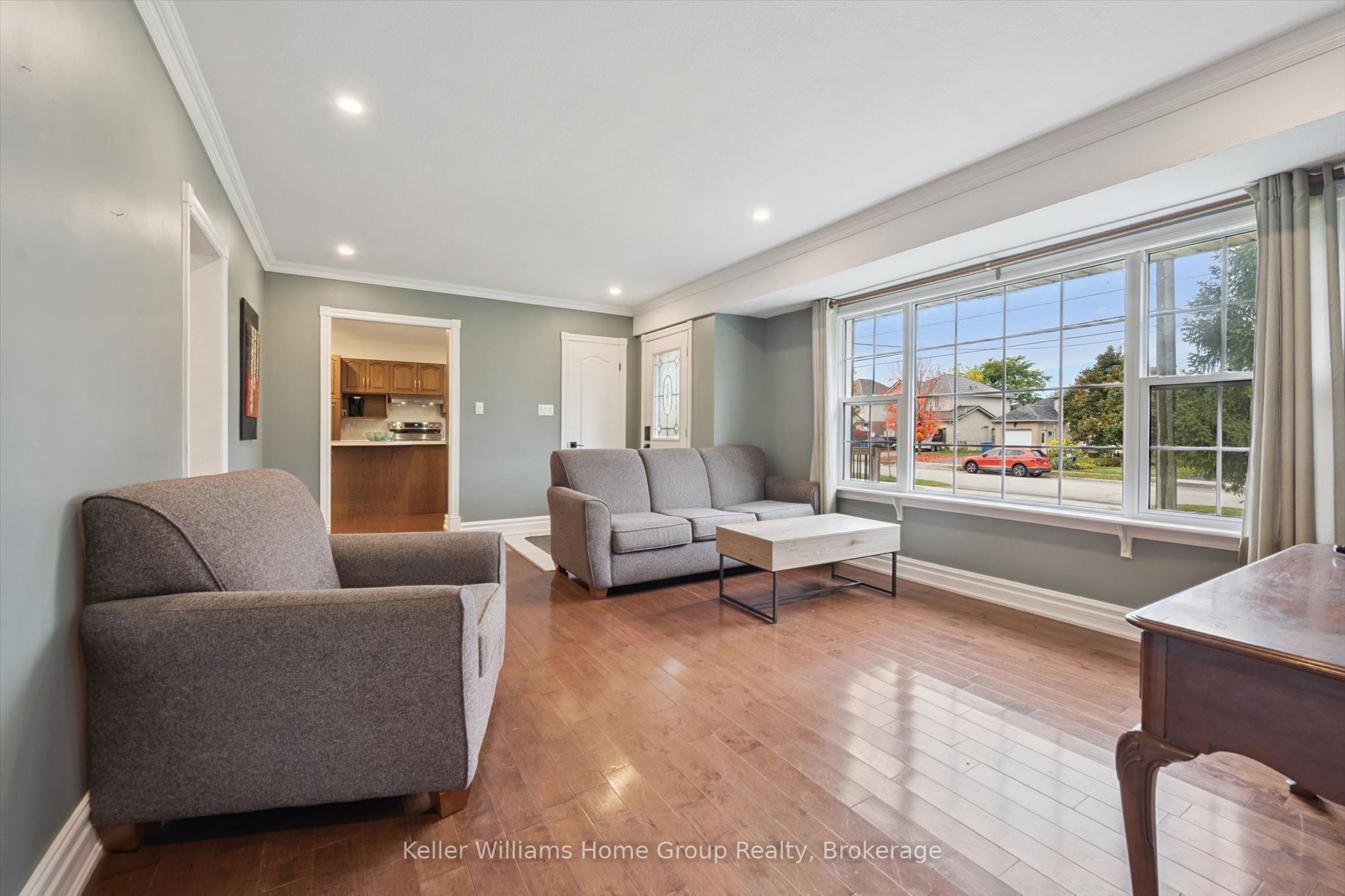 370 Gordon Street Property Photo 9