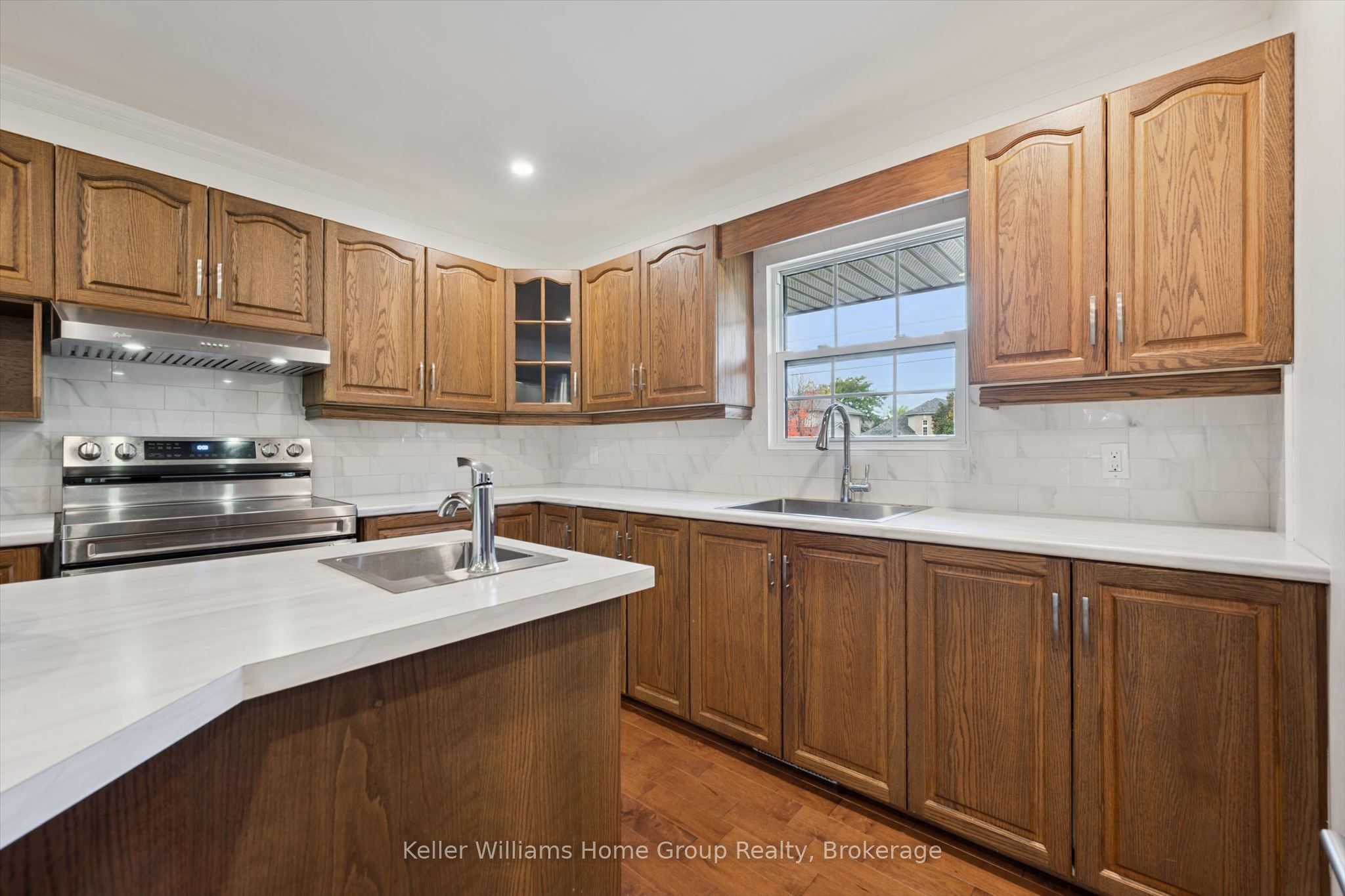 370 Gordon Street Property Photo 11