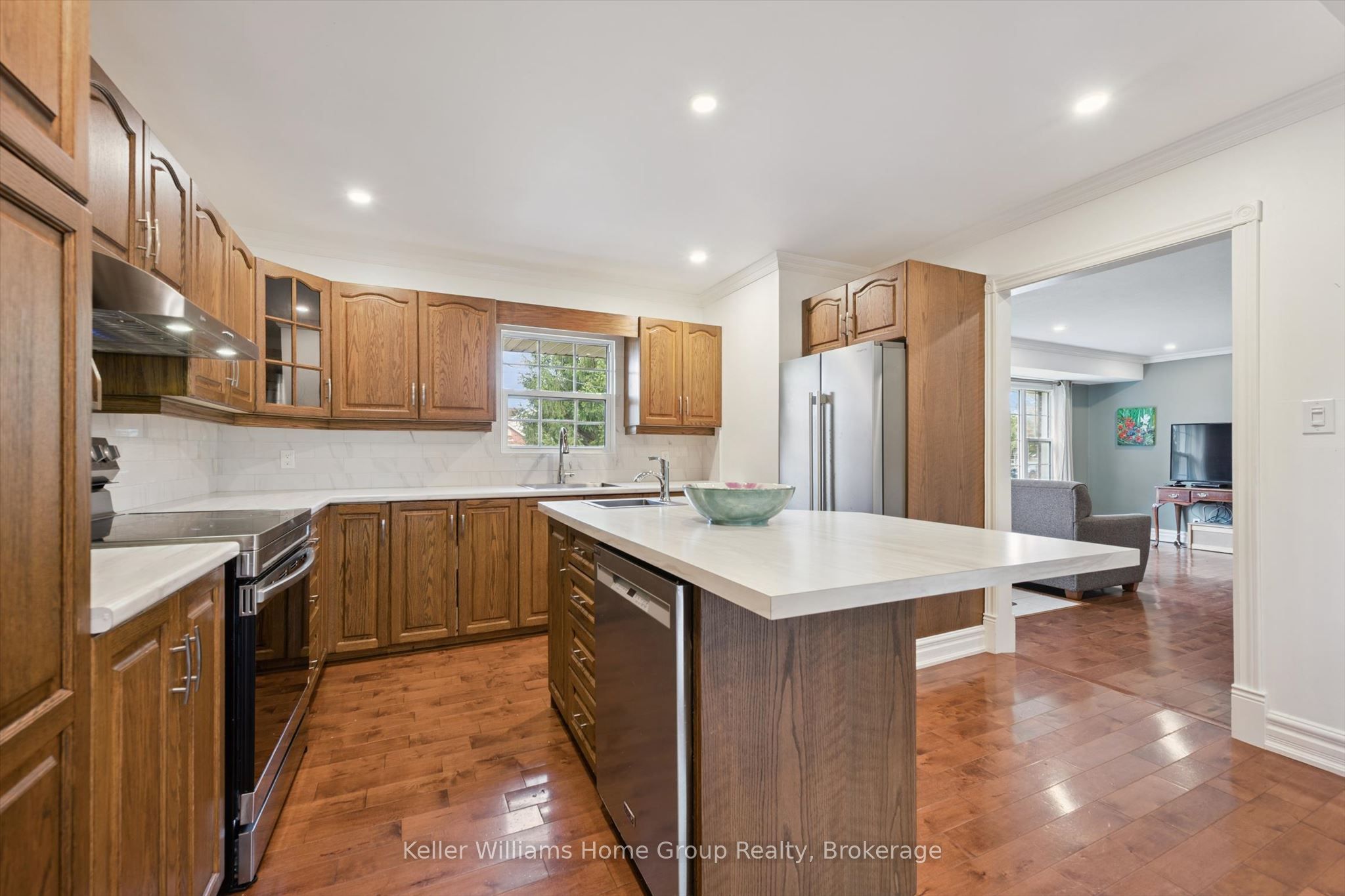 370 Gordon Street Property Photo 13