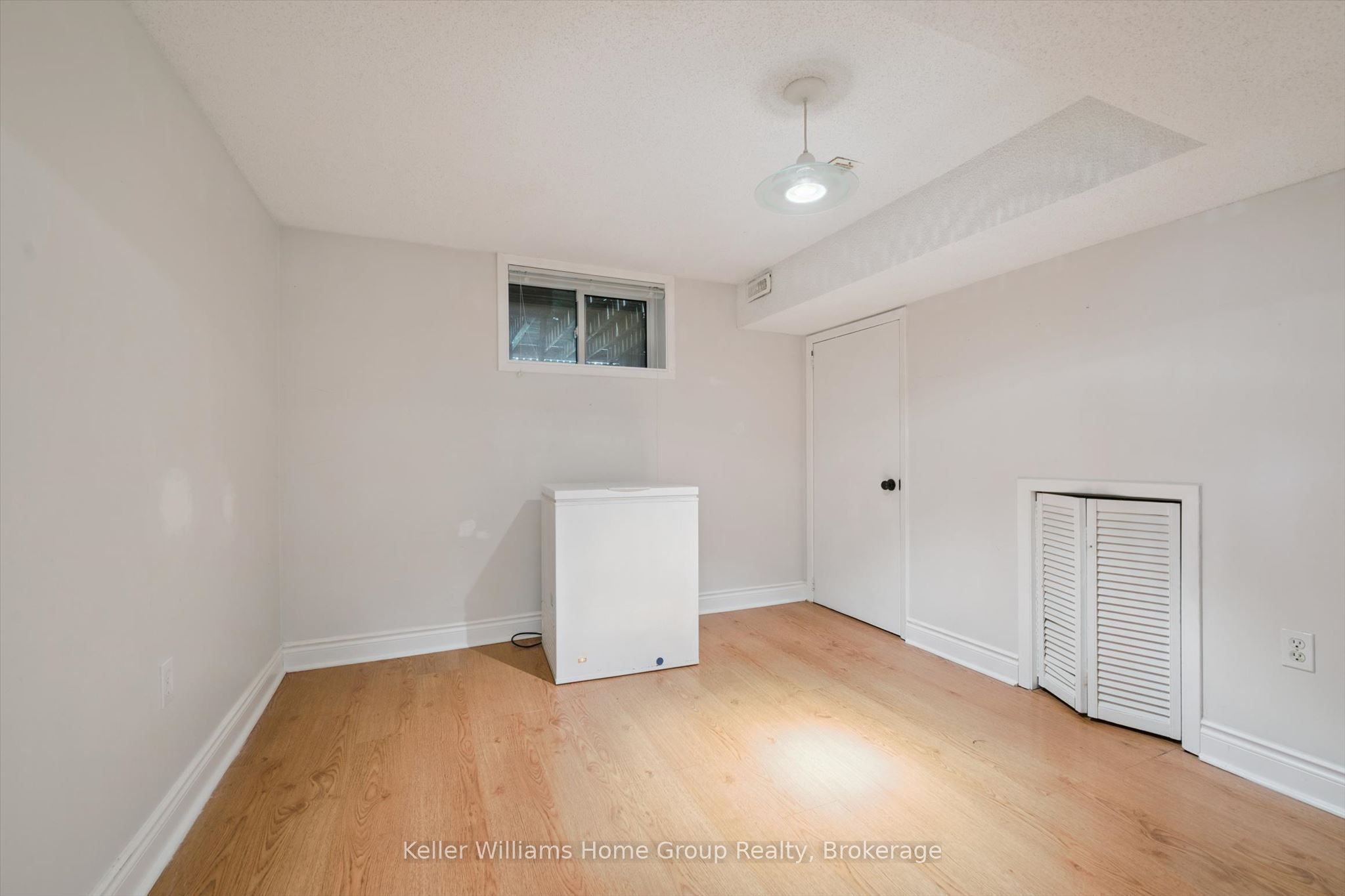 370 Gordon Street Property Photo 32