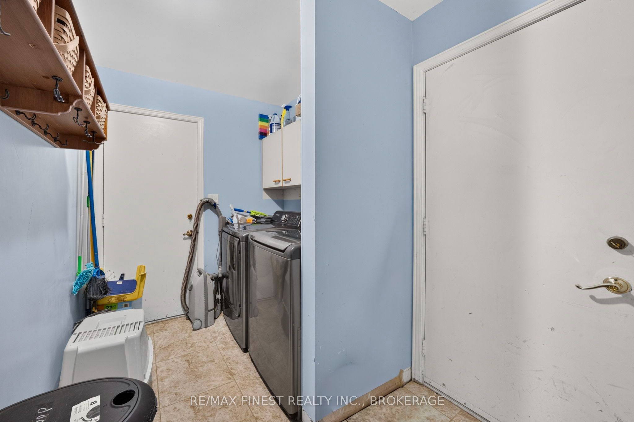 853 Apple Down Drive Property Photo 8