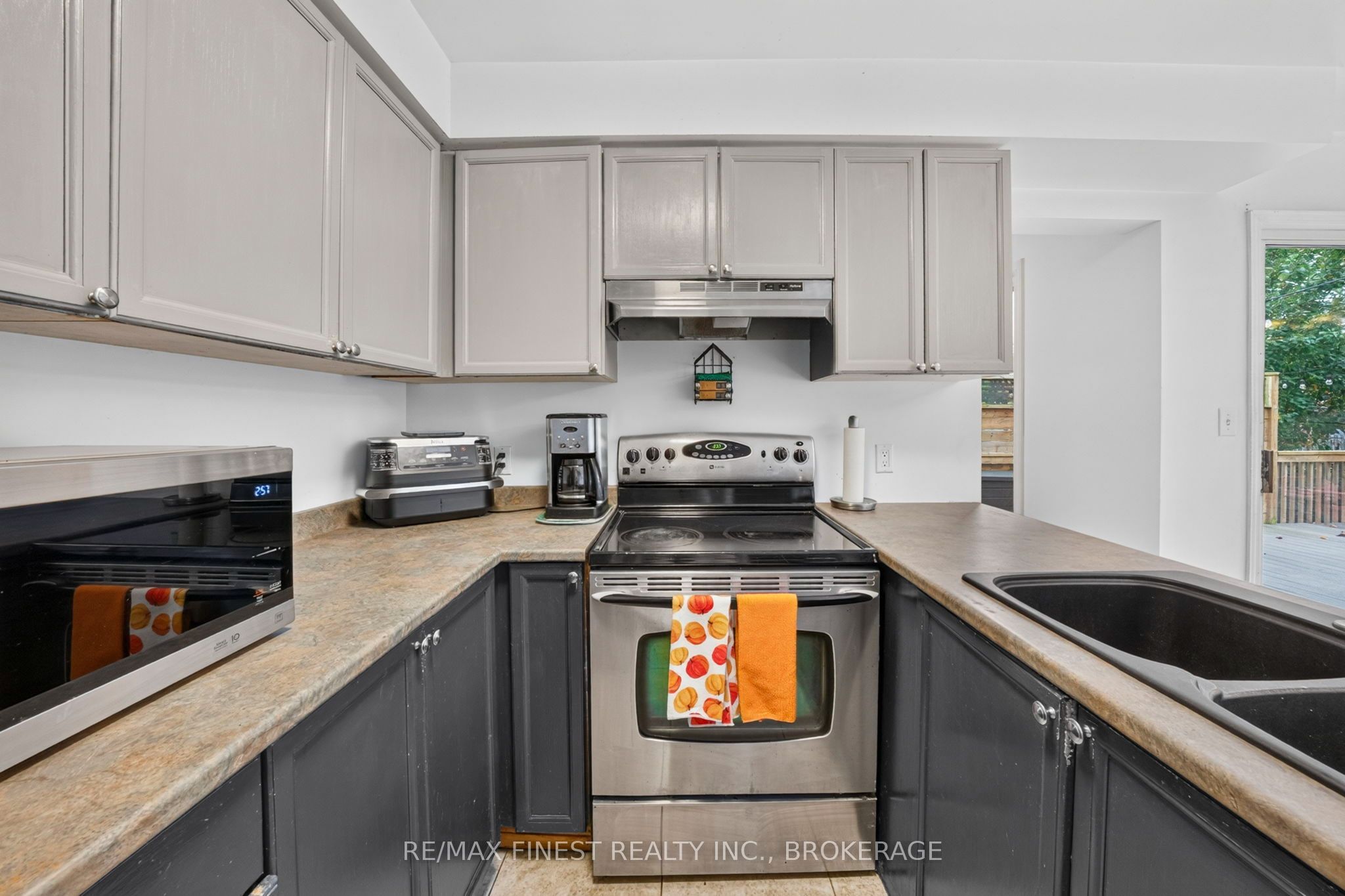 853 Apple Down Drive Property Photo 12