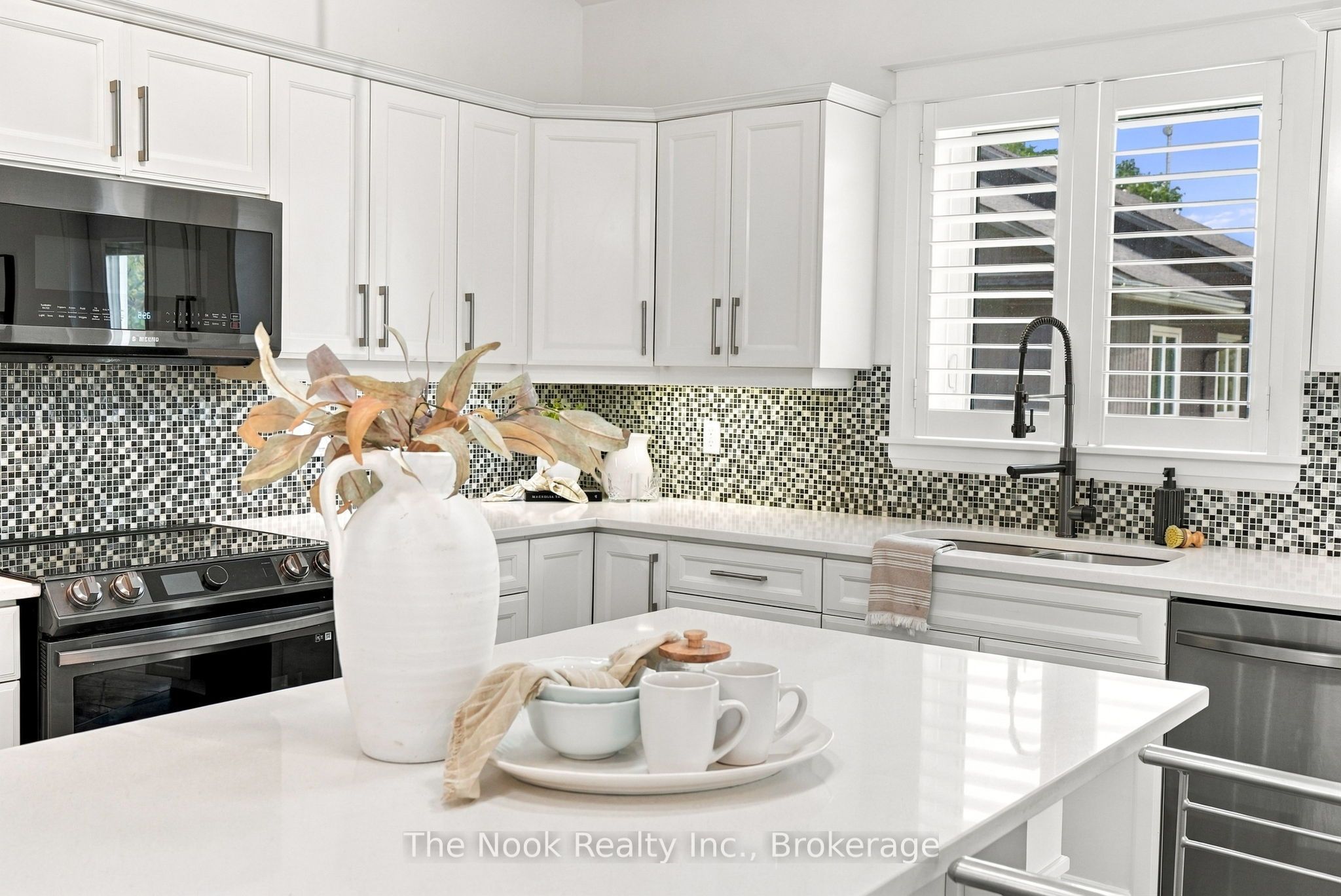 21611 Loyalist Parkway Property Photo 16
