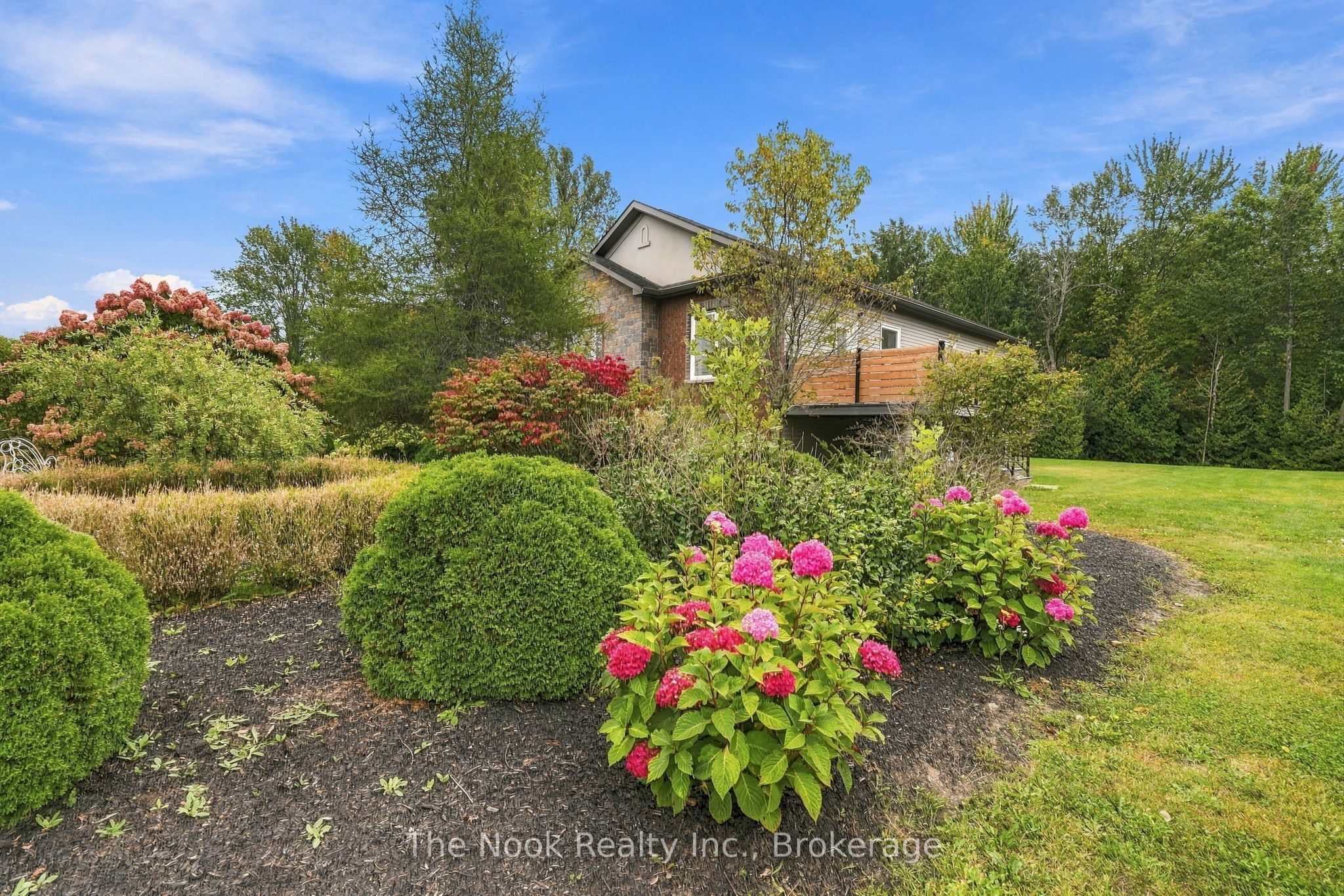 21611 Loyalist Parkway Property Photo 38