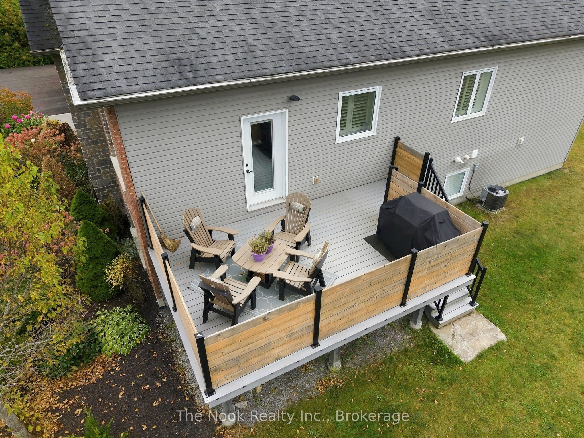 21611 Loyalist Parkway Property Photo 40